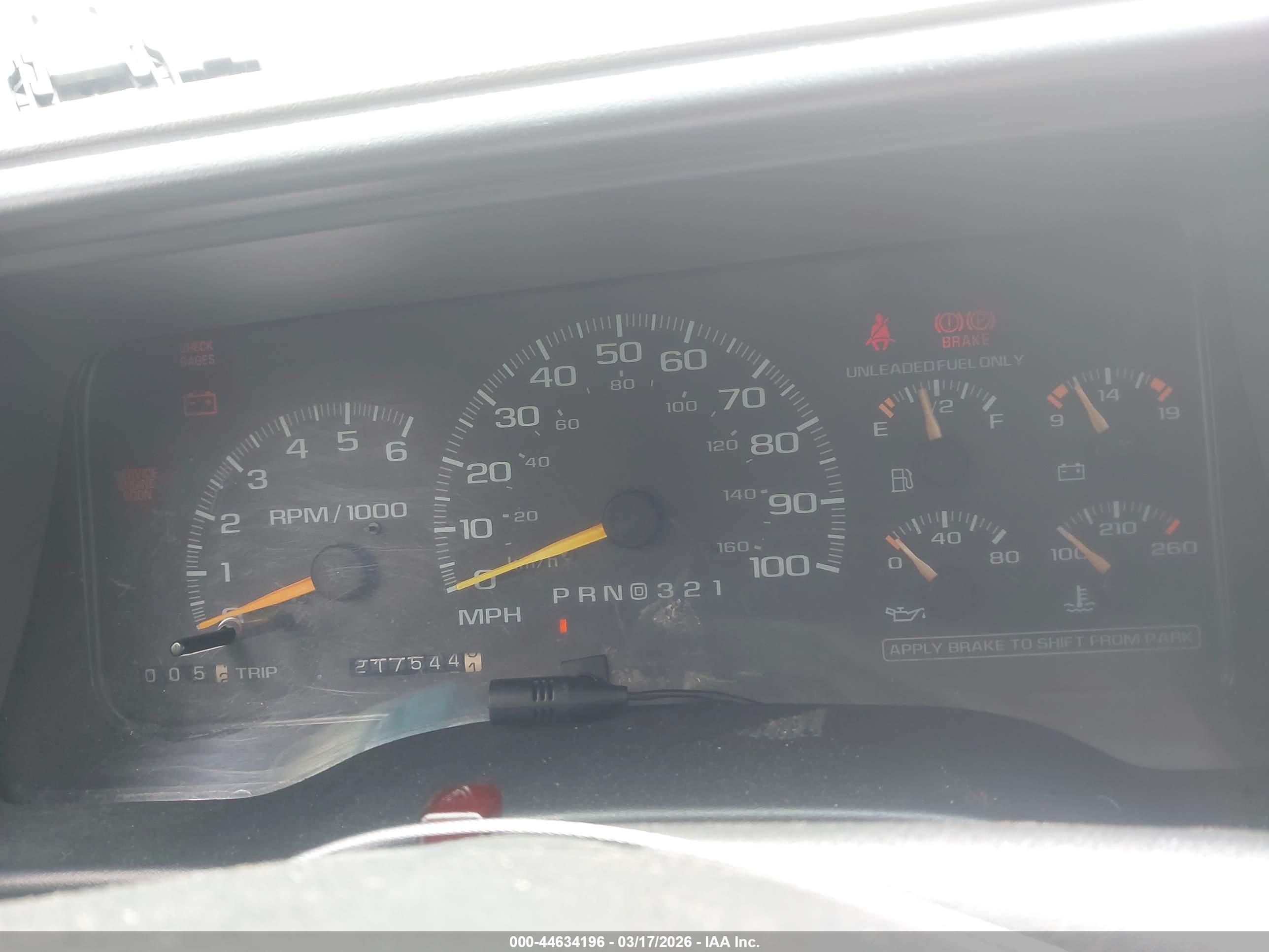 CHEVROLET TAHOE image 7