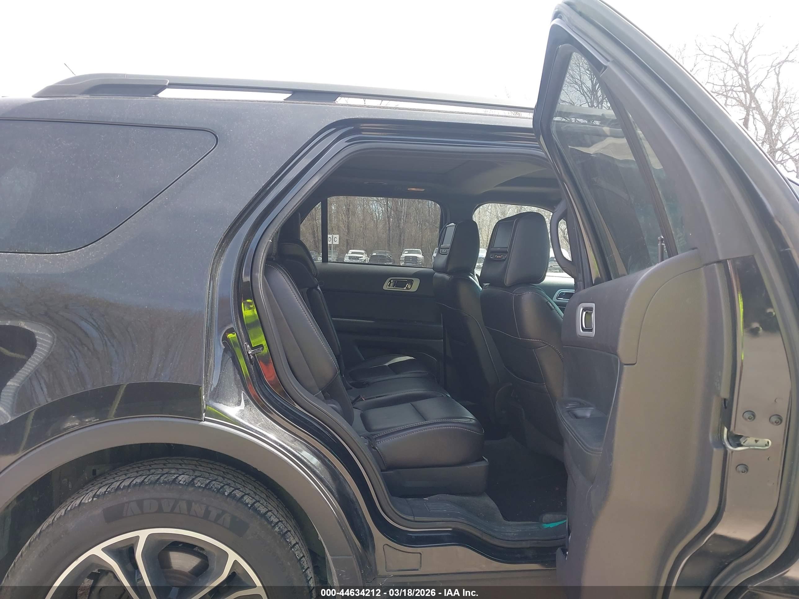 FORD EXPLORER image 8