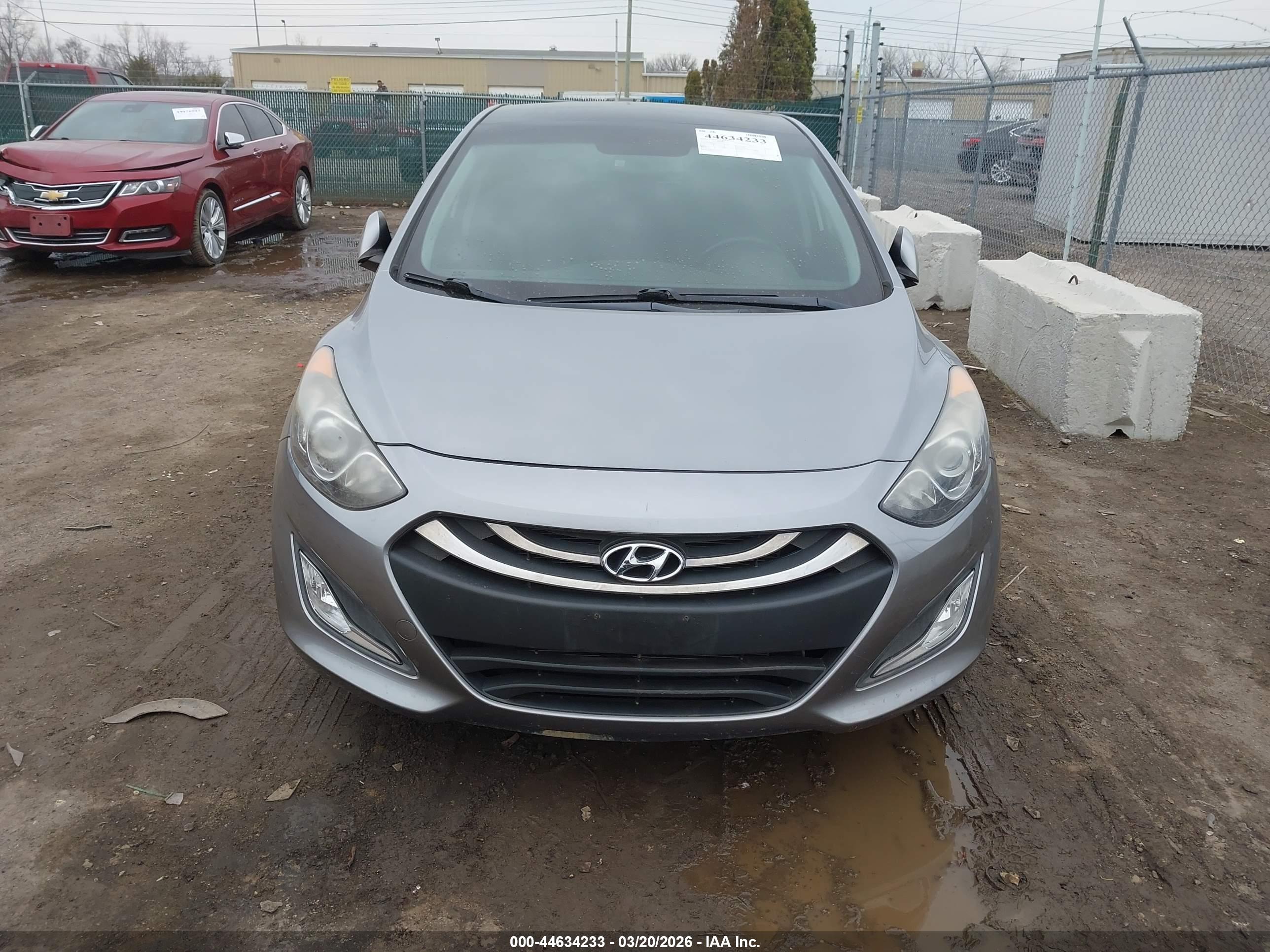 HYUNDAI ELANTRA image 6