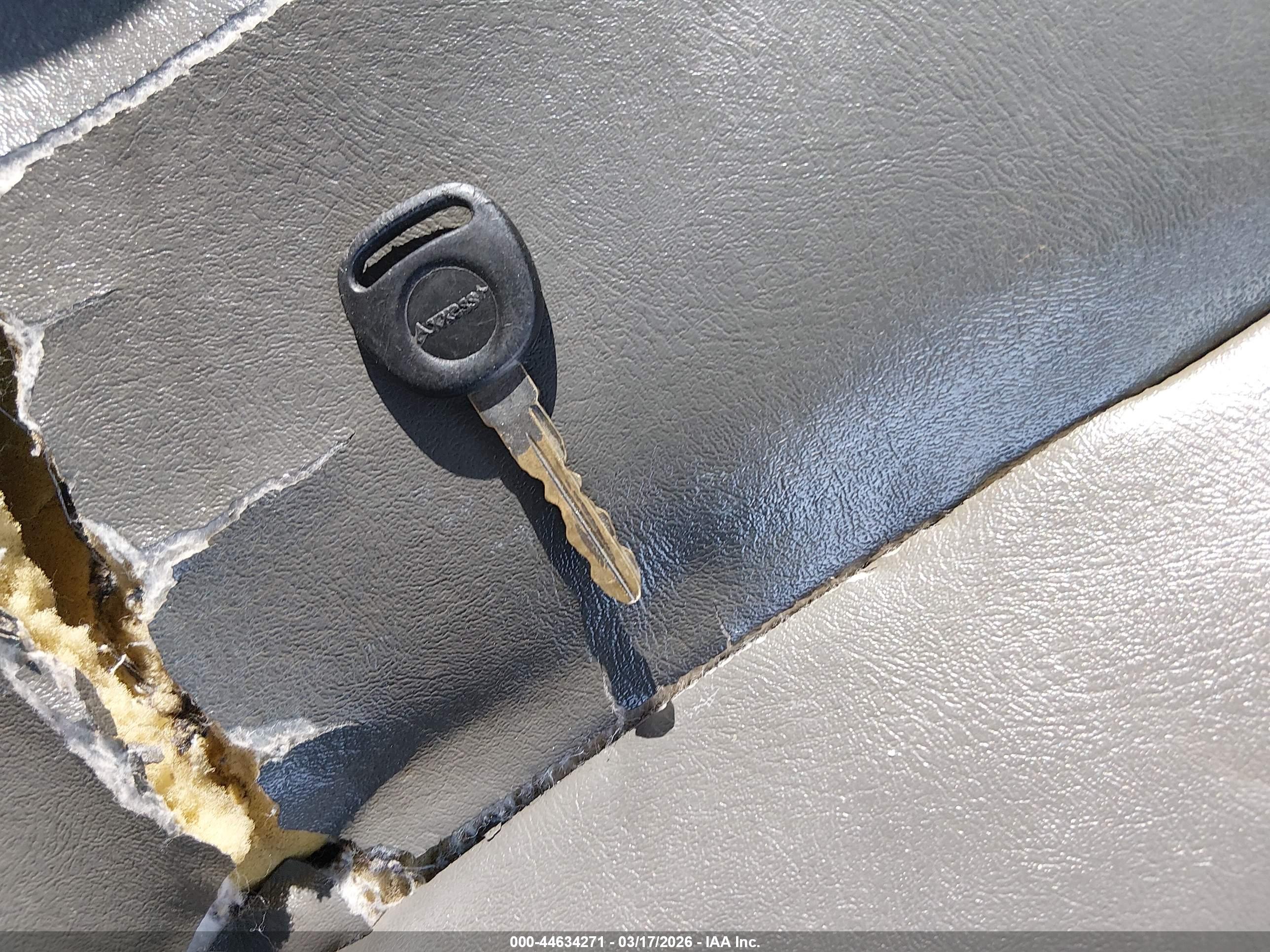 CHEVROLET EXPRESS image 11