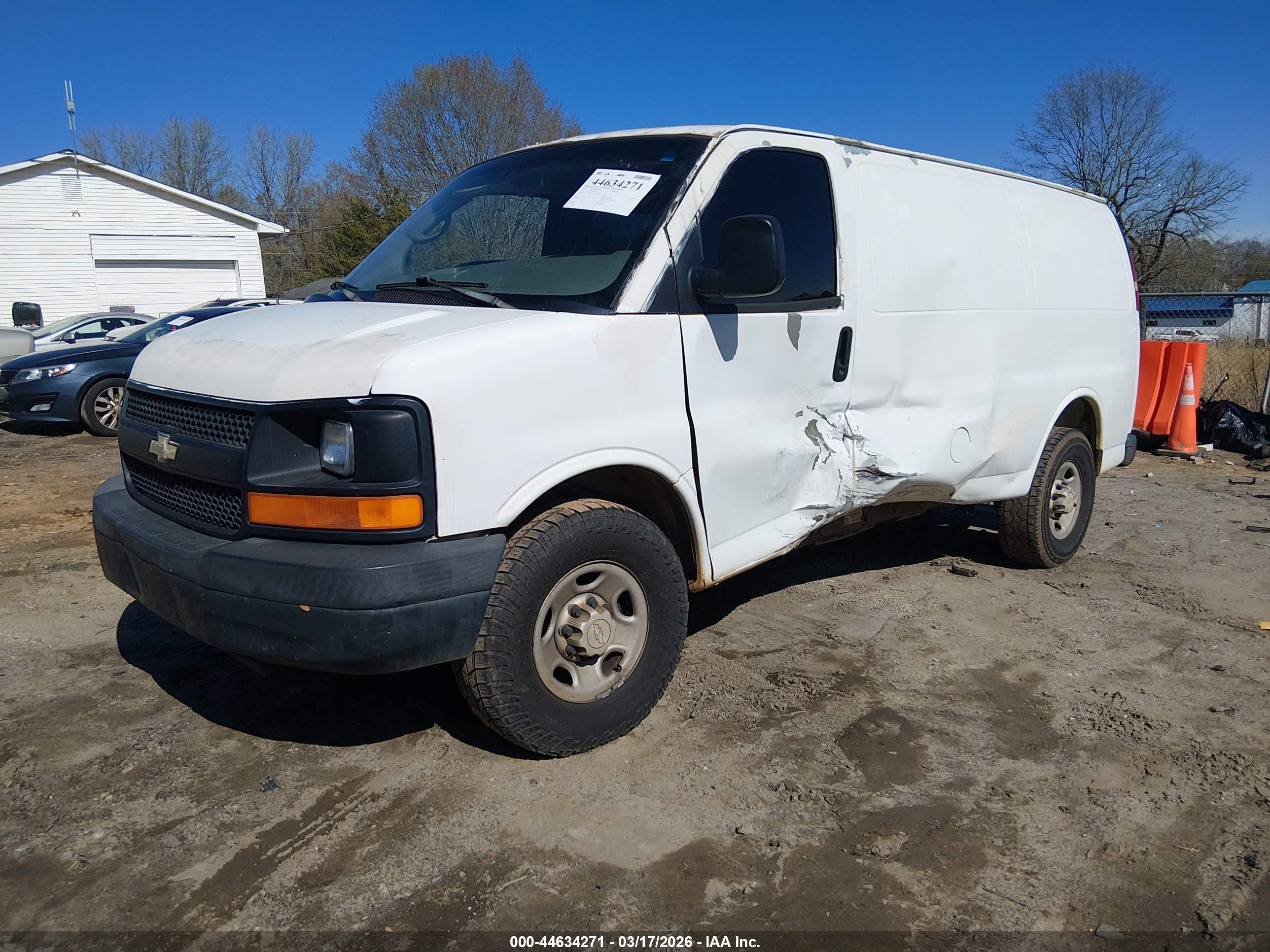 CHEVROLET EXPRESS image 2
