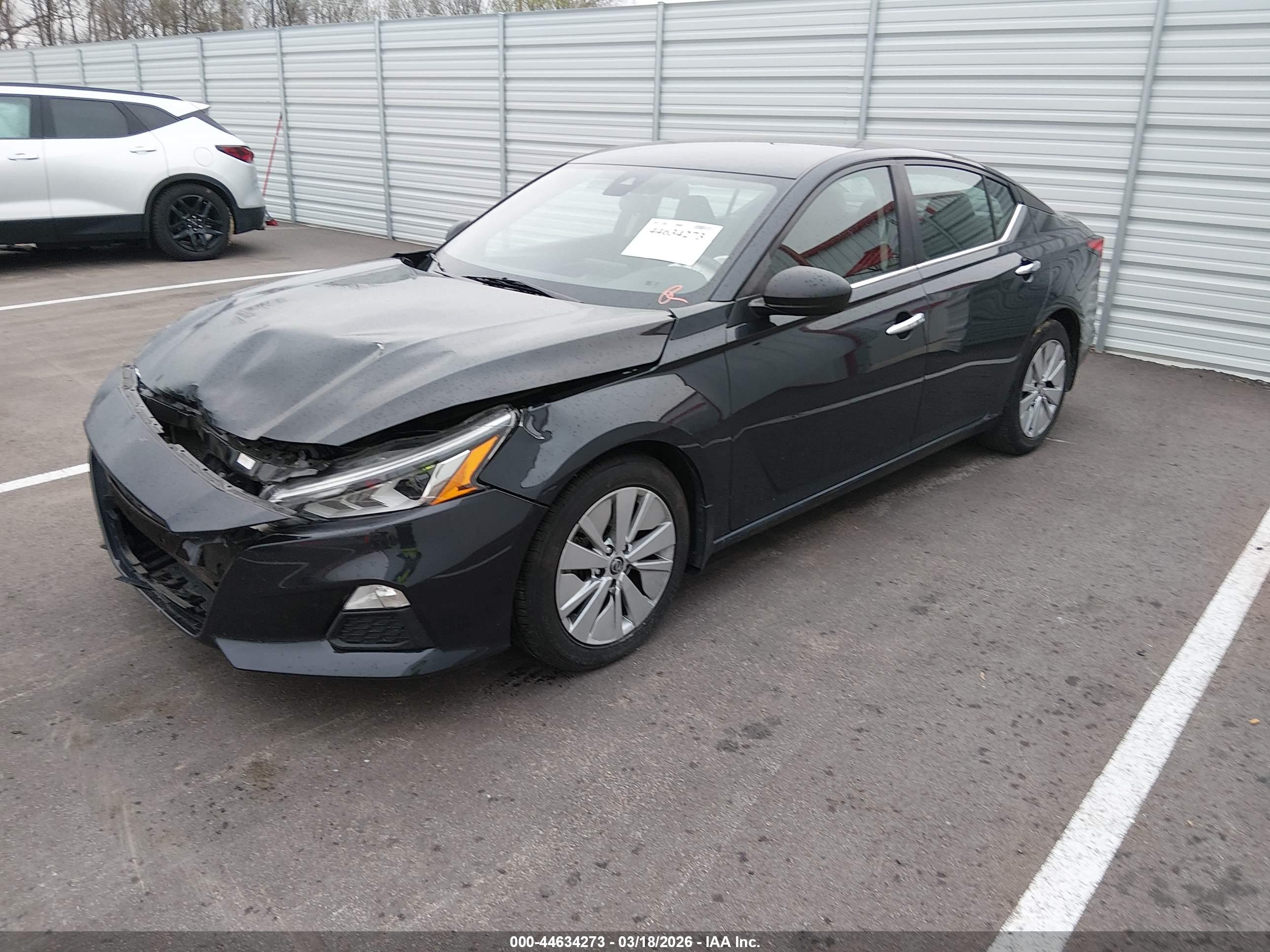 NISSAN ALTIMA image 2