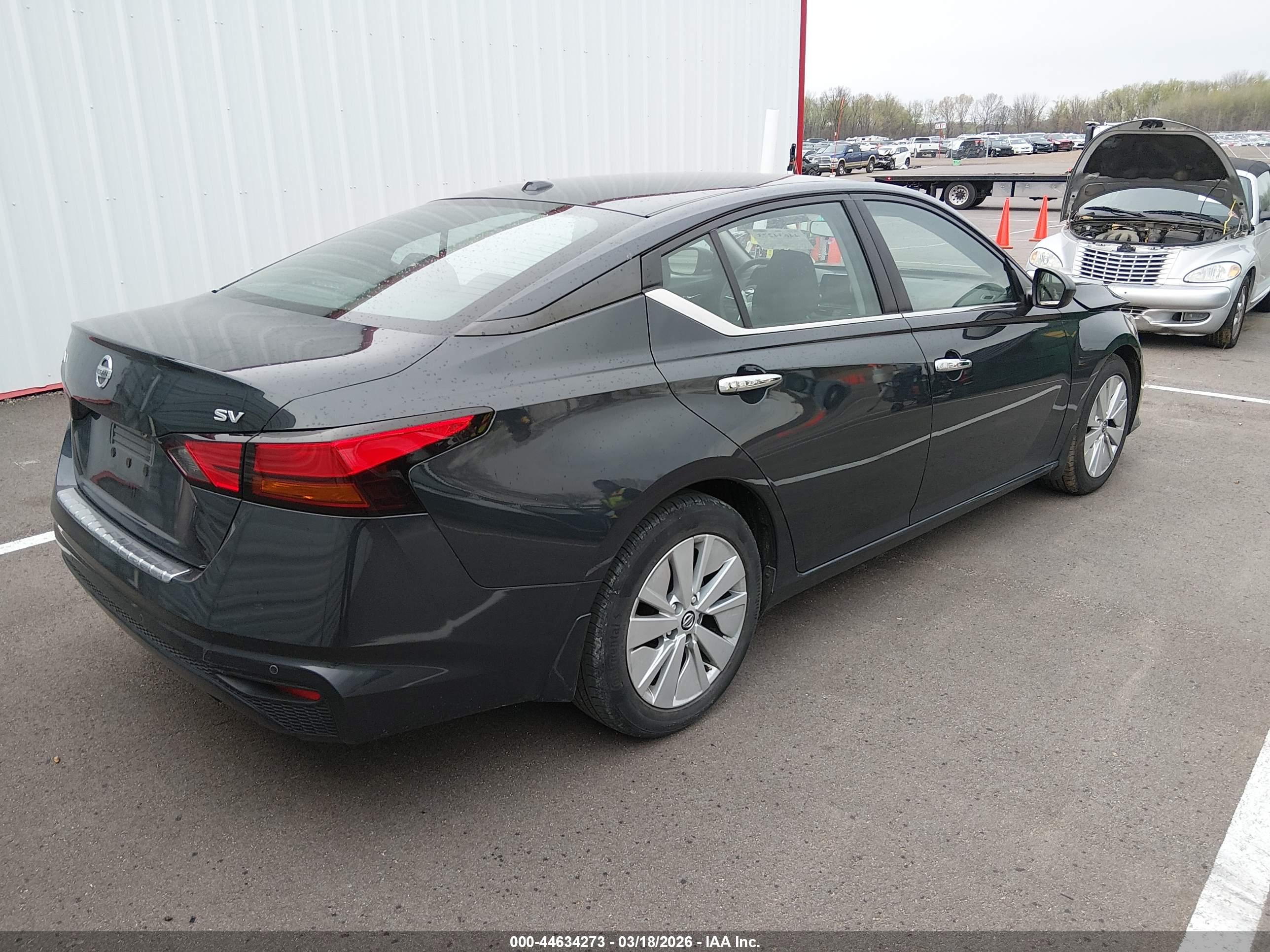 NISSAN ALTIMA image 4