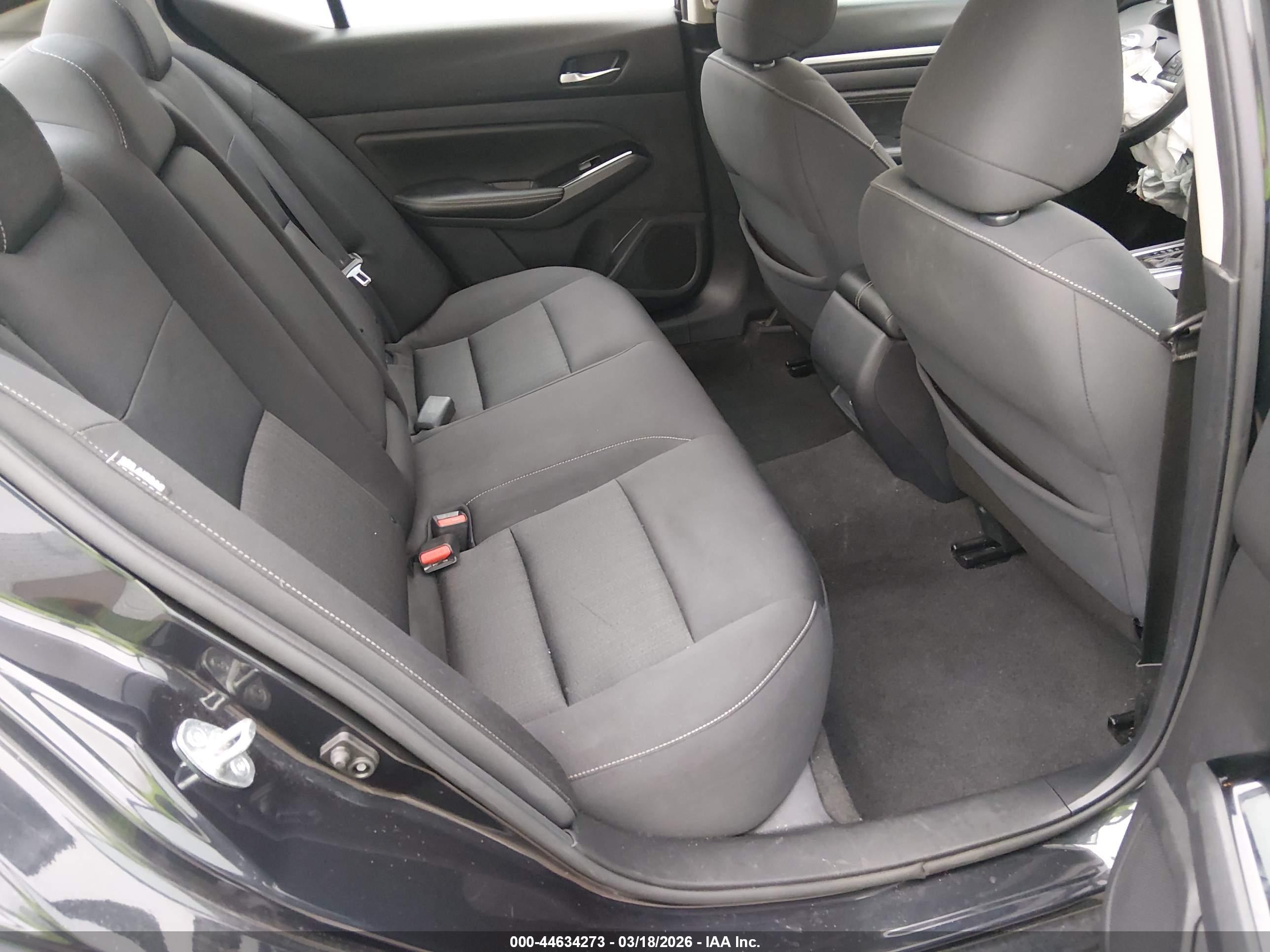 NISSAN ALTIMA image 8