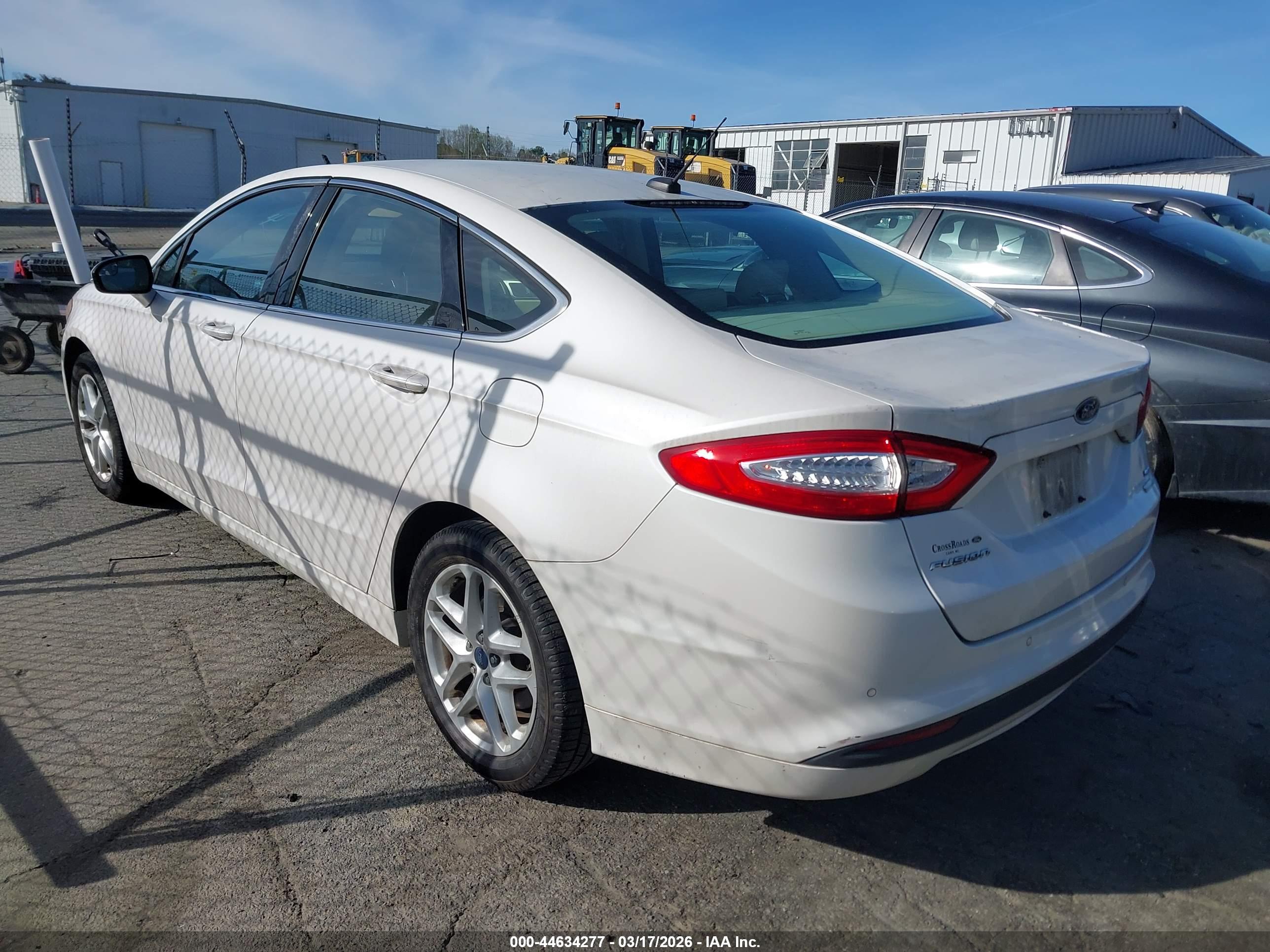 FORD FUSION image 3