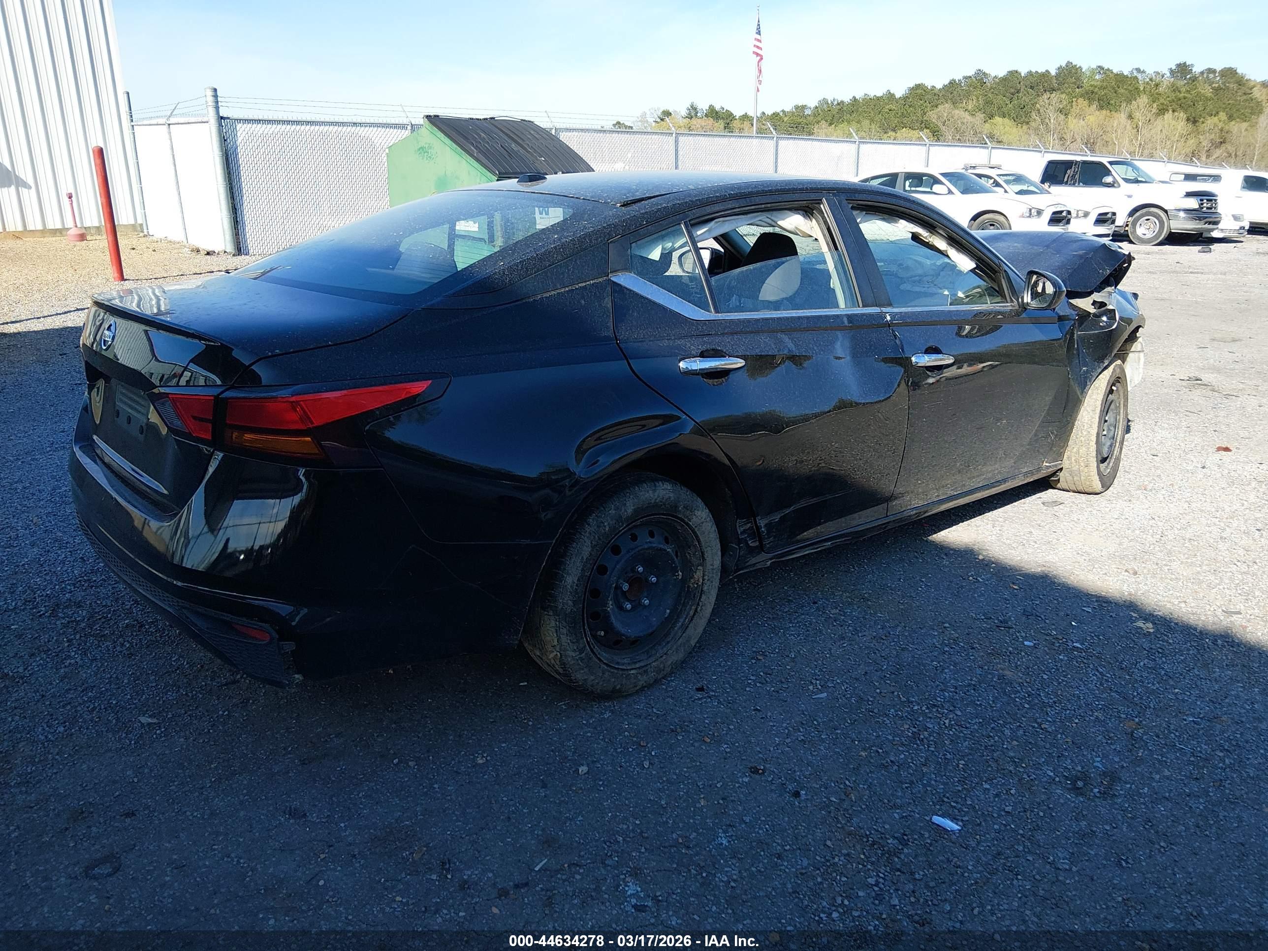 NISSAN ALTIMA image 4
