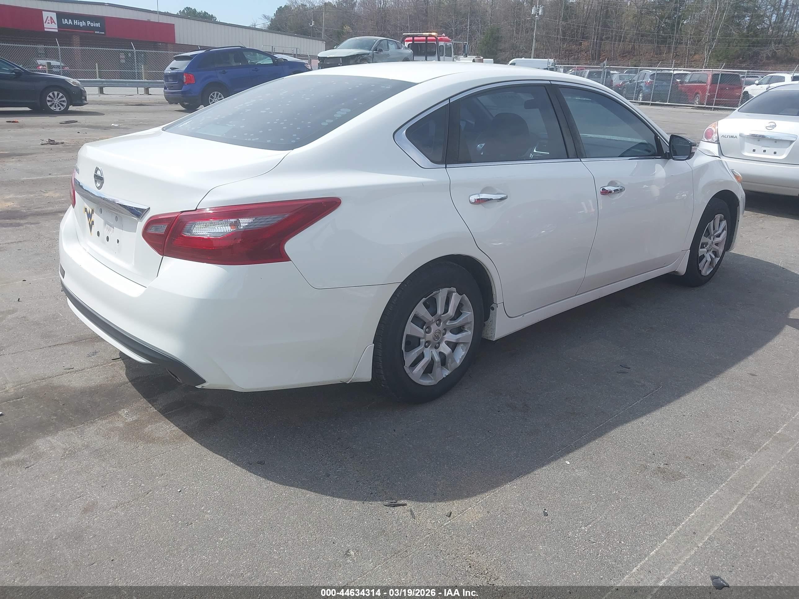 NISSAN ALTIMA image 4