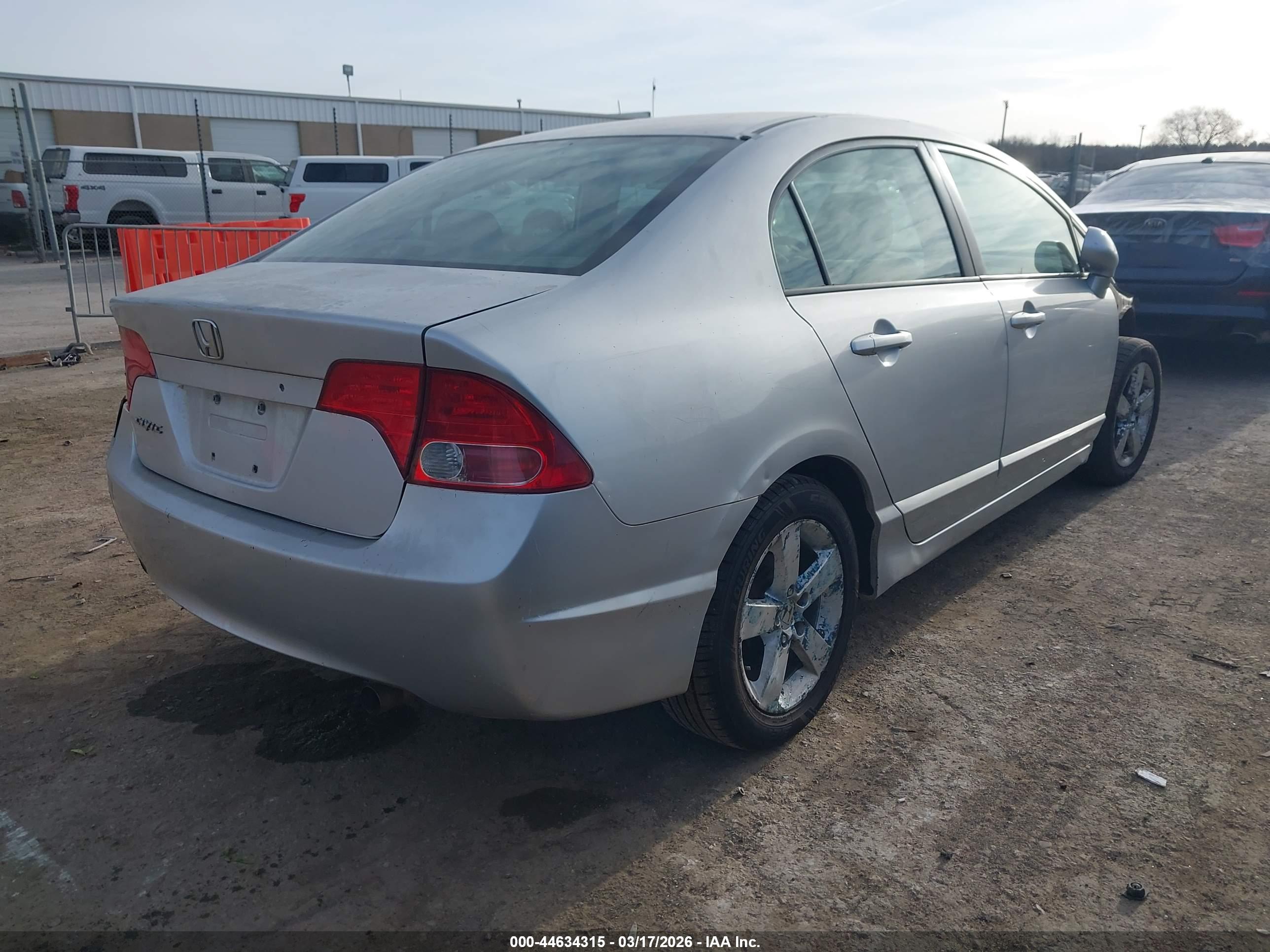 HONDA CIVIC image 4