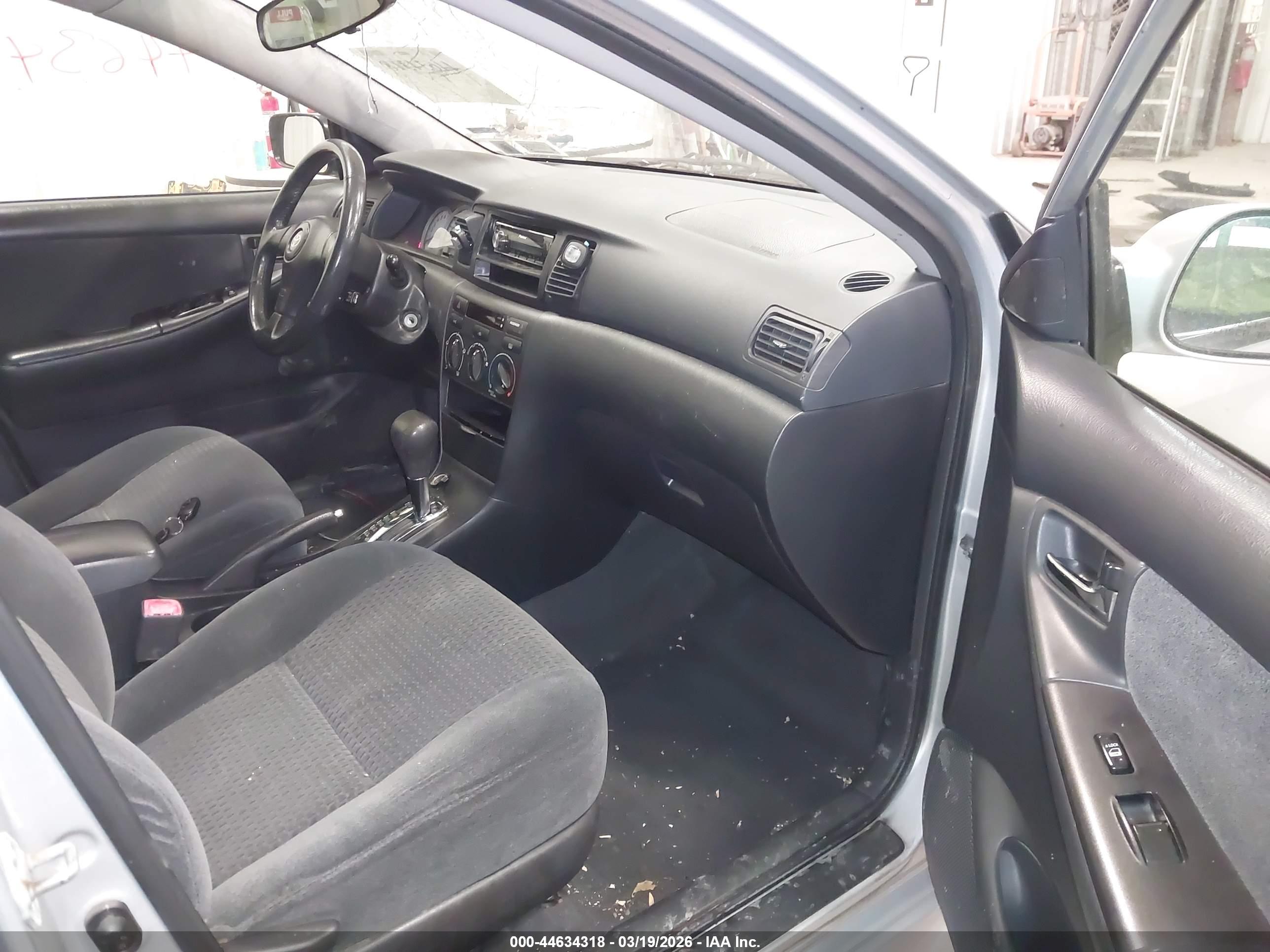 TOYOTA COROLLA image 5