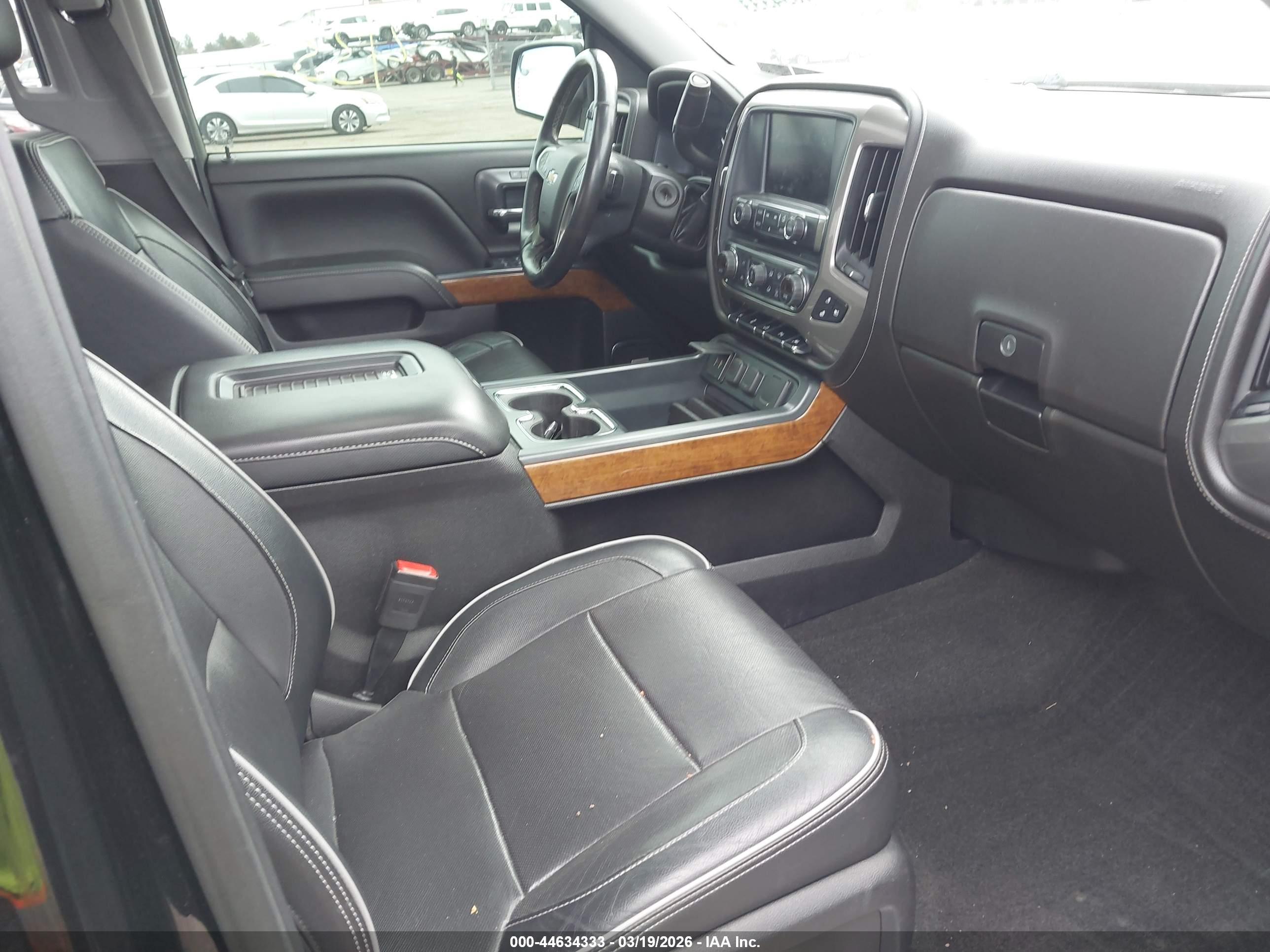 CHEVROLET SILVERADO image 5
