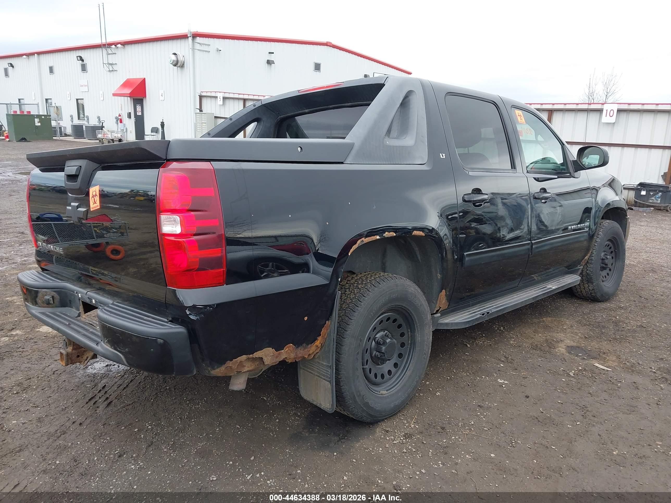 CHEVROLET AVALANCHE image 4