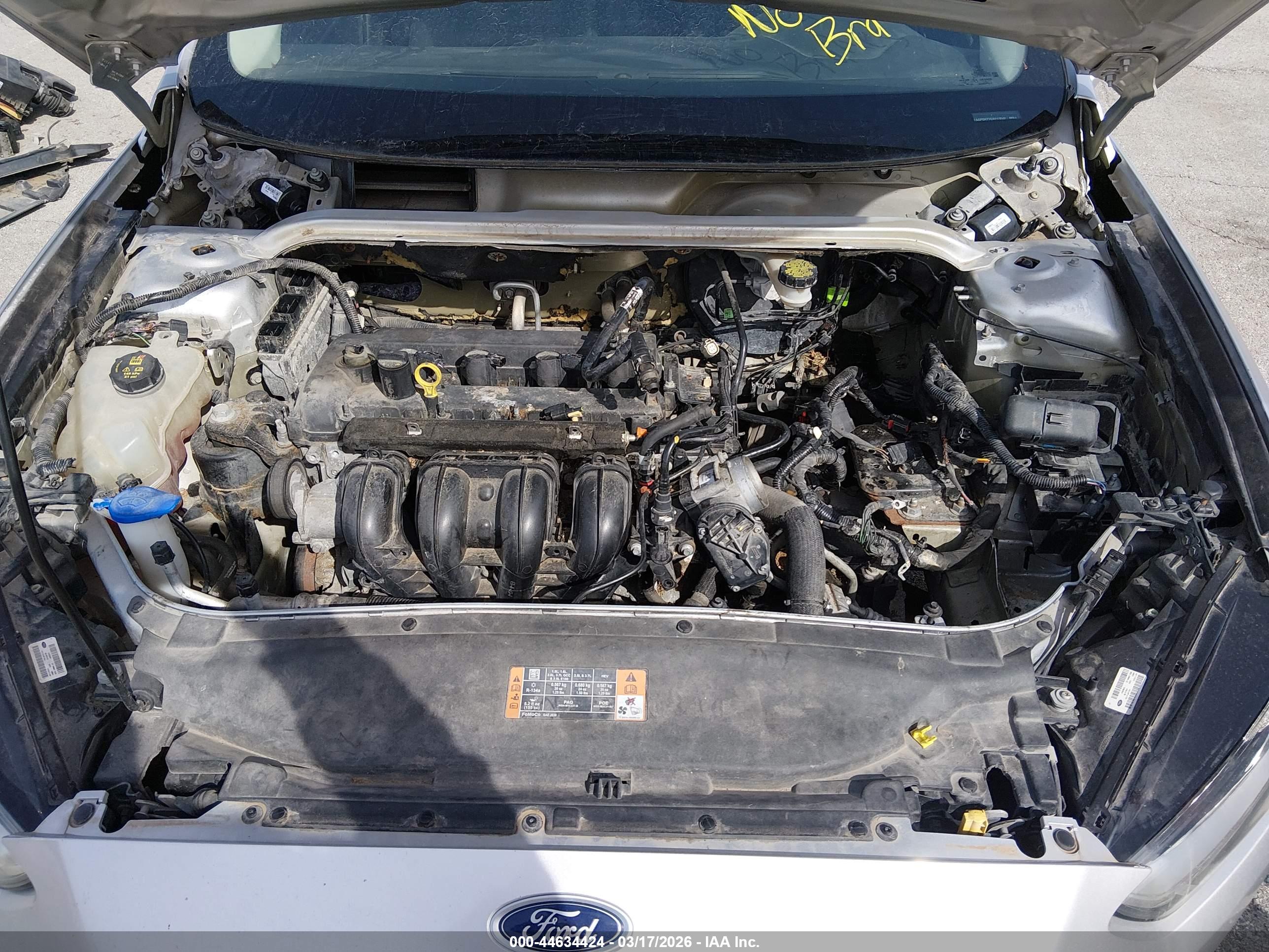 FORD FUSION image 10