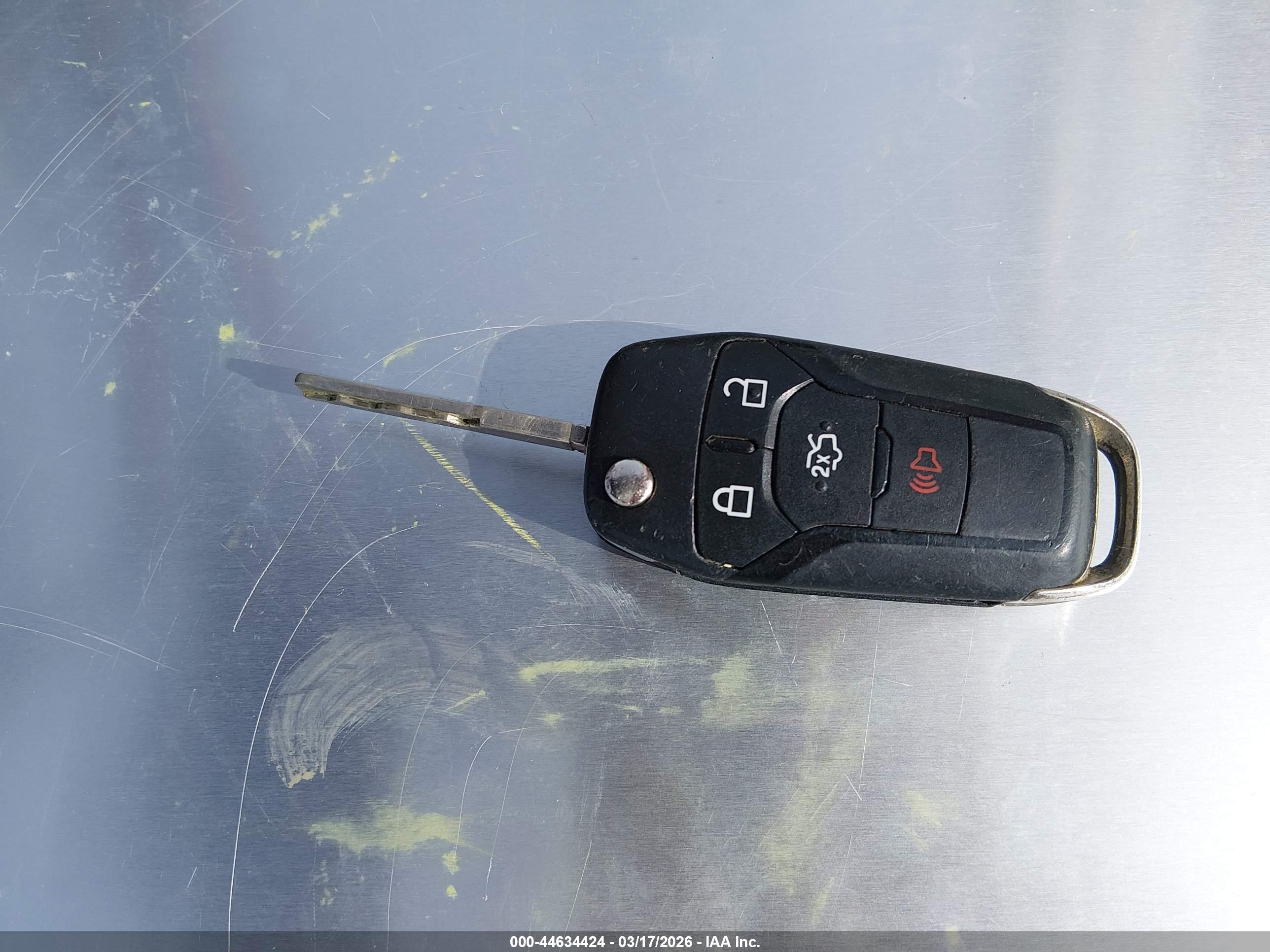 FORD FUSION image 11