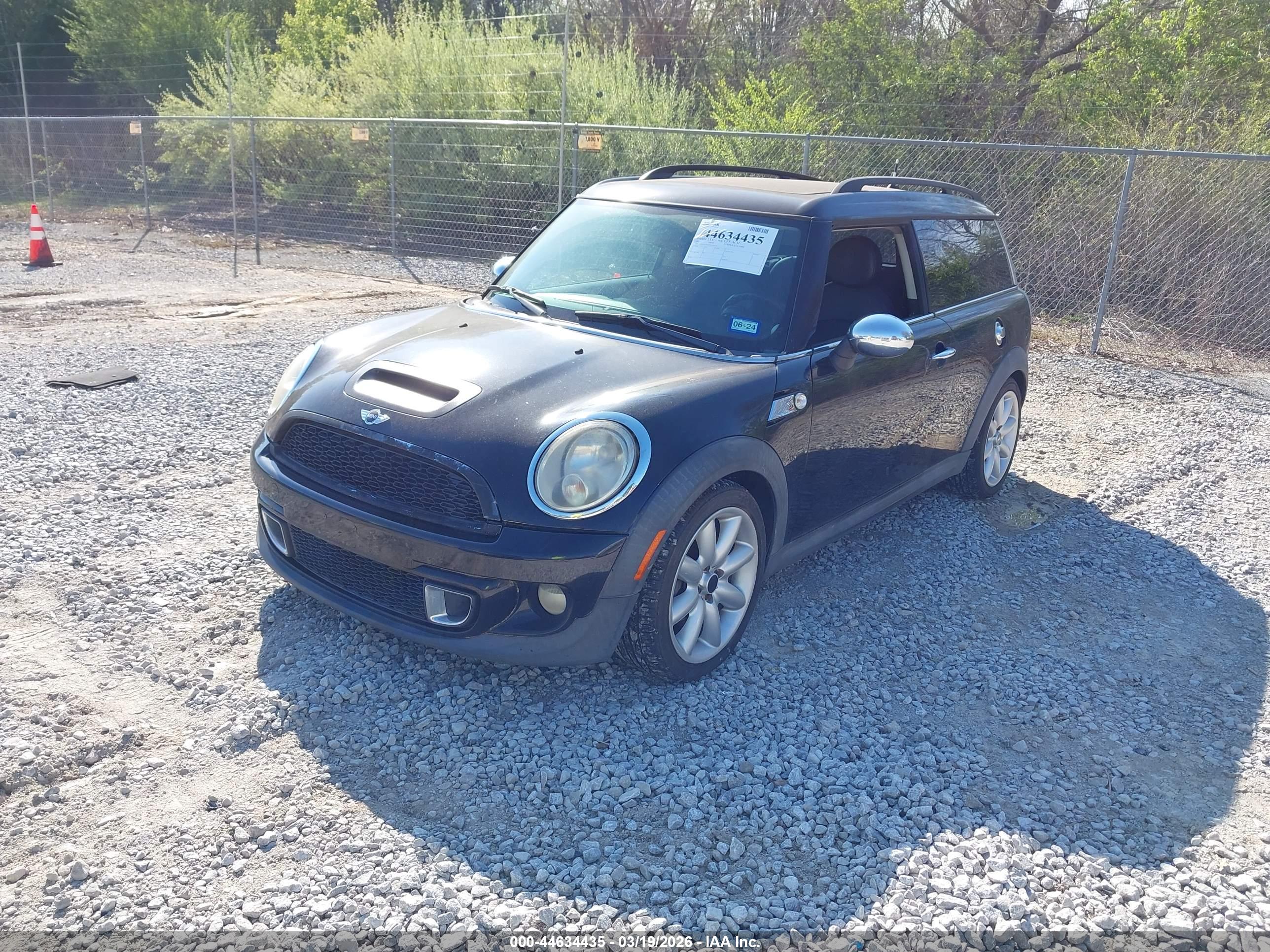 MINI COOPER image 2