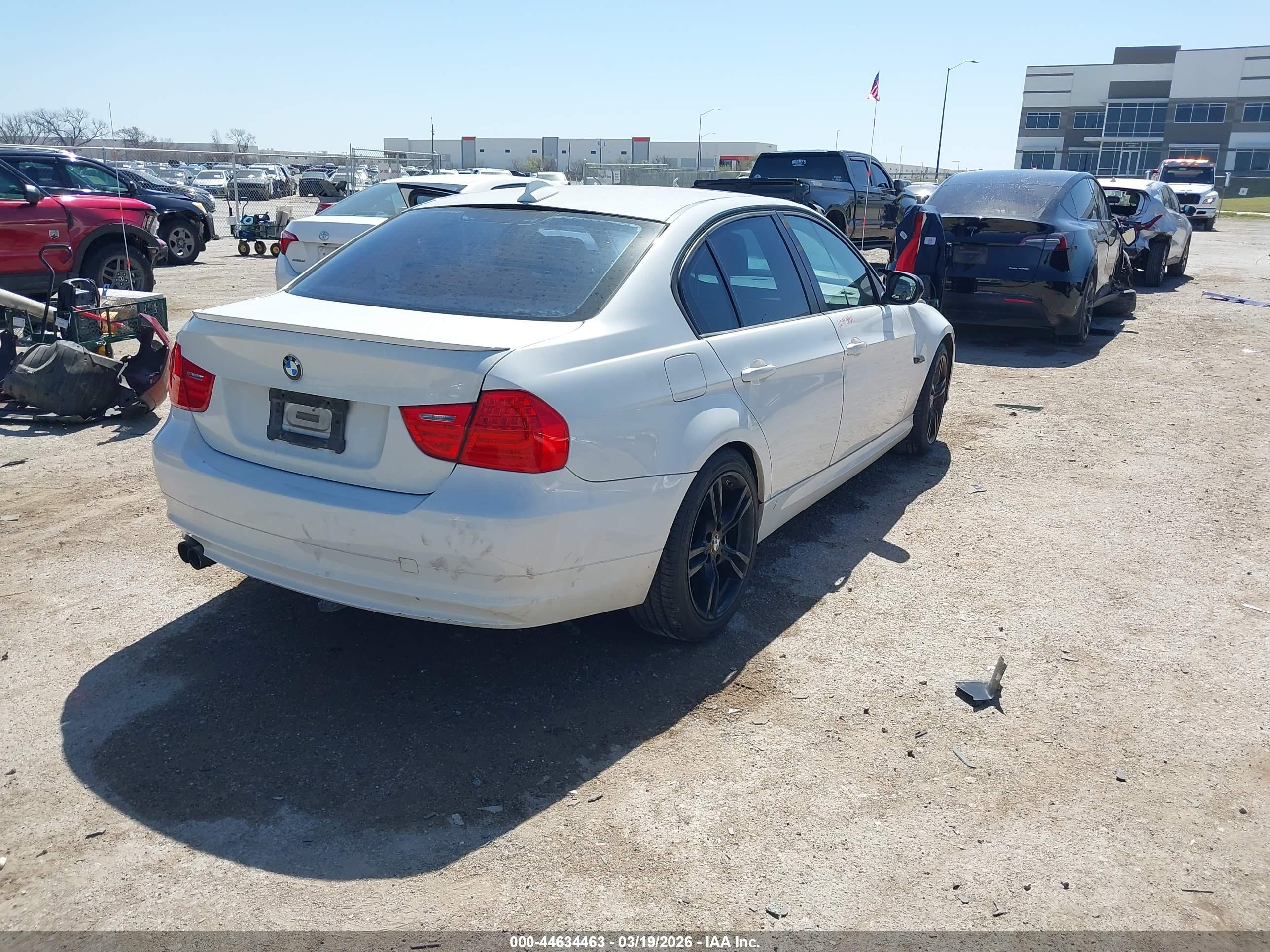 BMW 328I image 4
