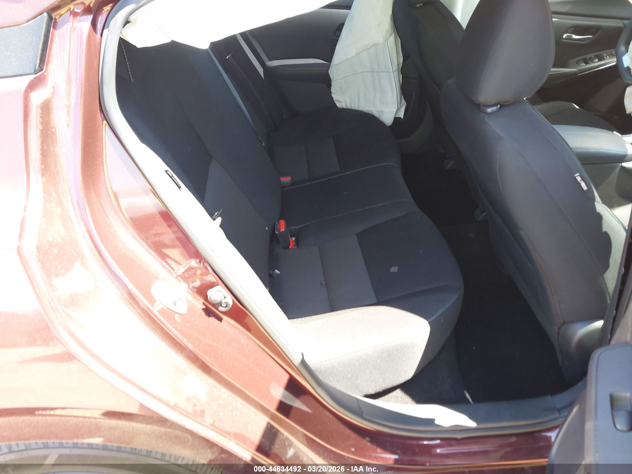 NISSAN SENTRA image 8