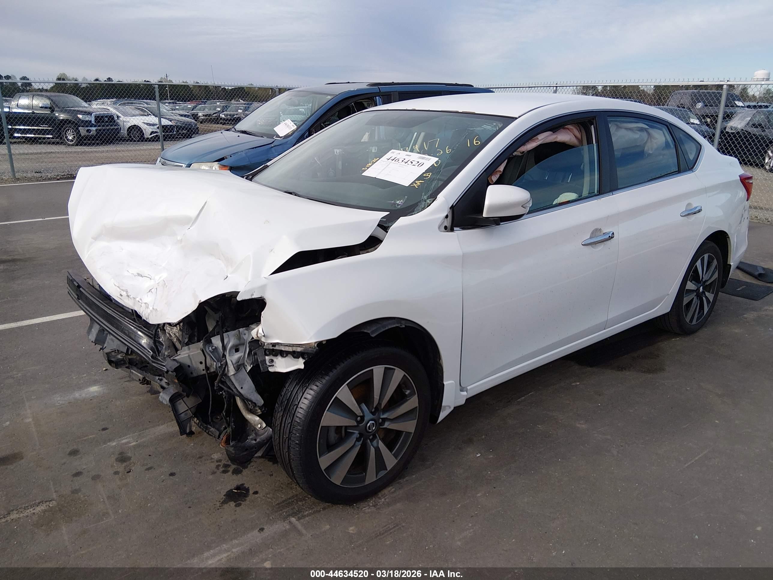 NISSAN SENTRA image 2
