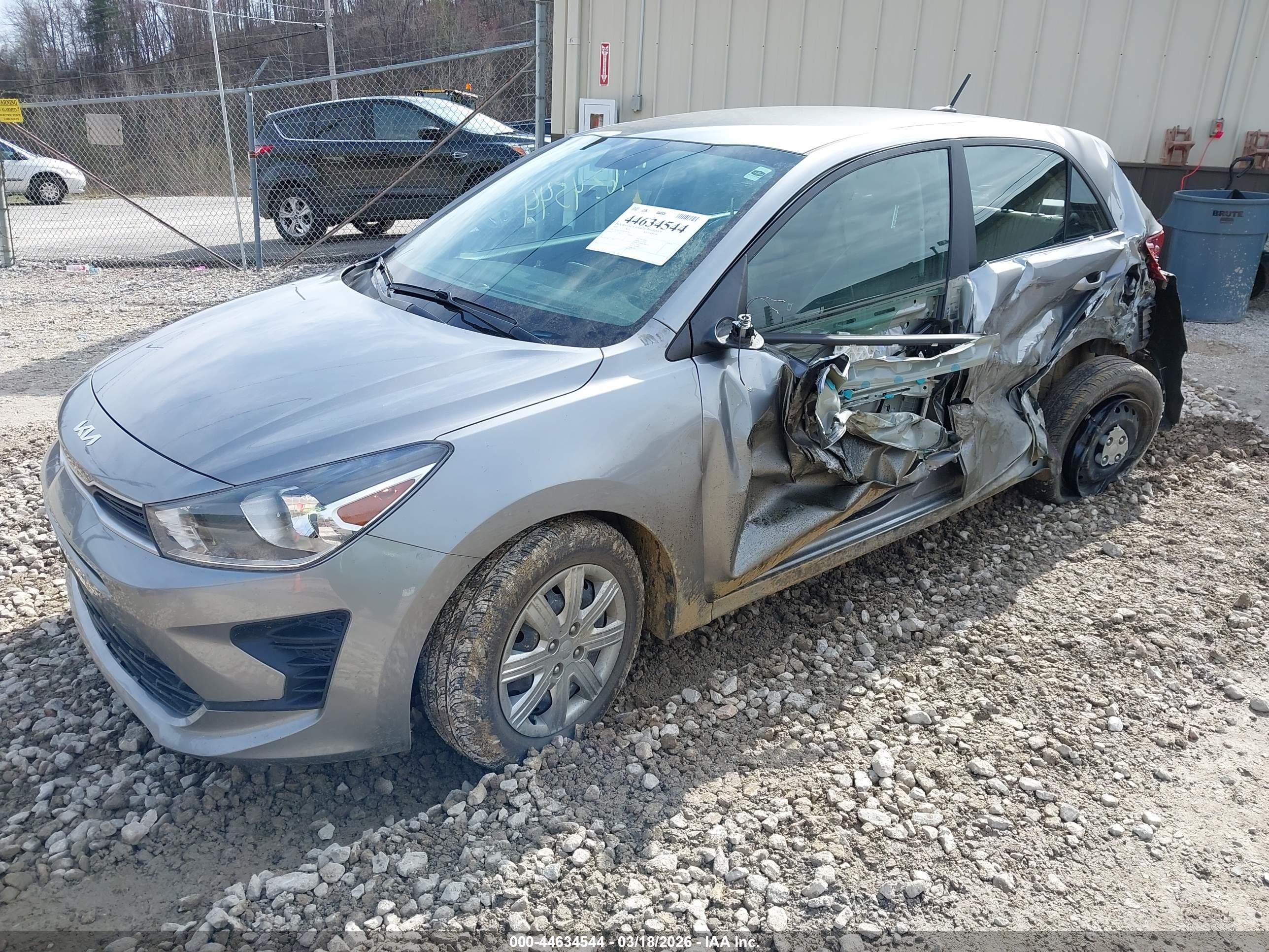 KIA RIO image 2