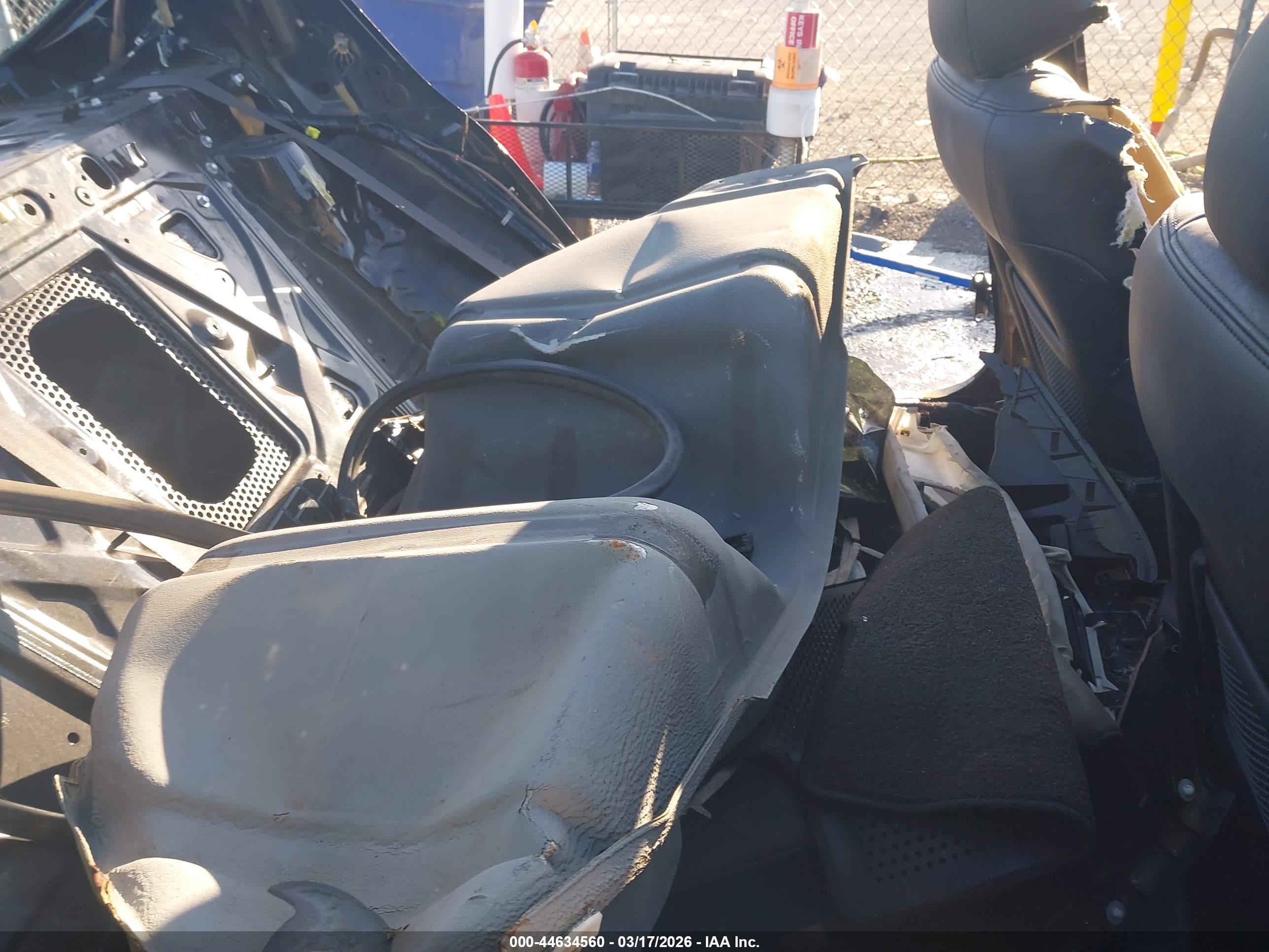 INFINITI G37 image 8