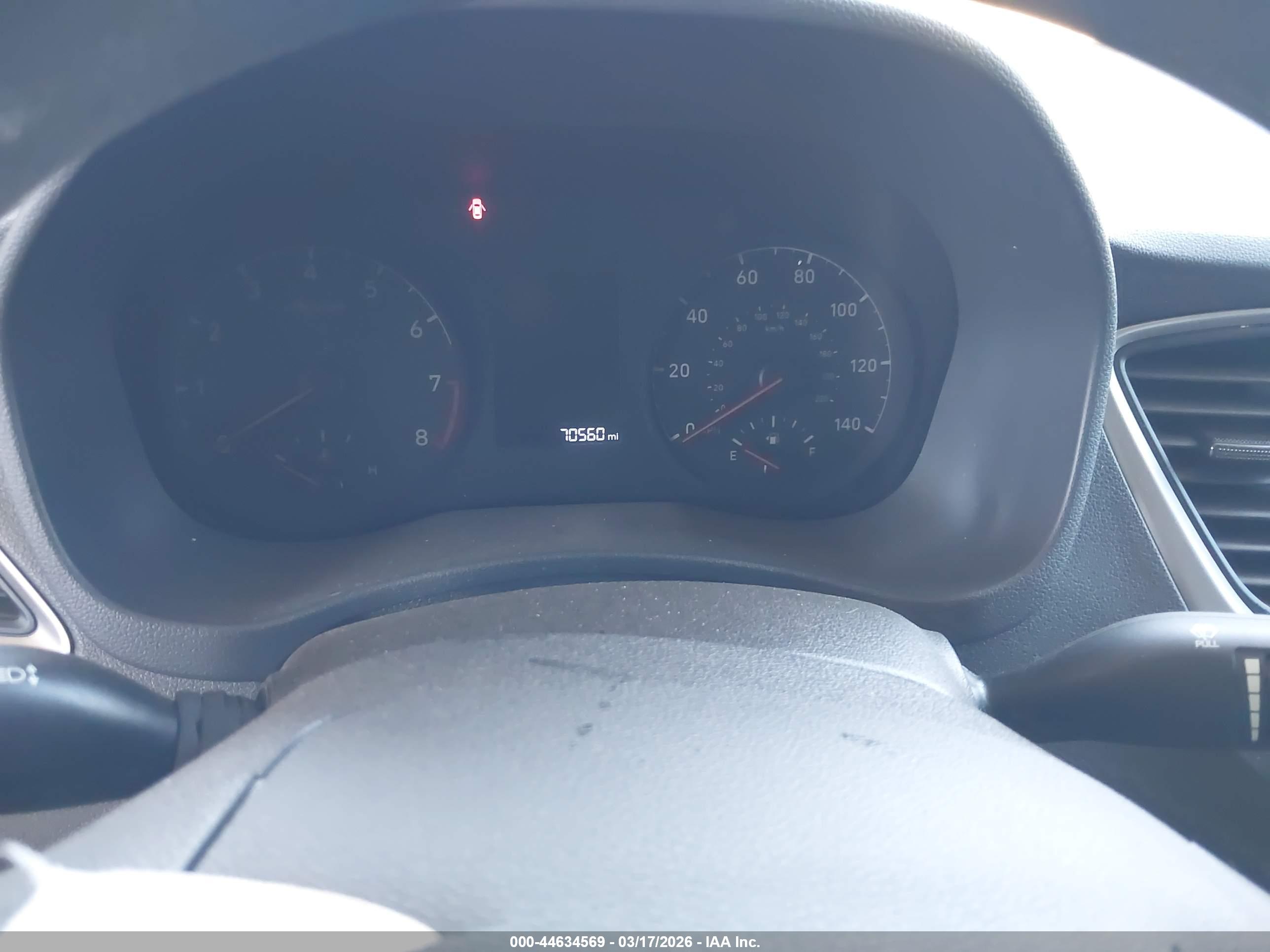 HYUNDAI ACCENT image 7