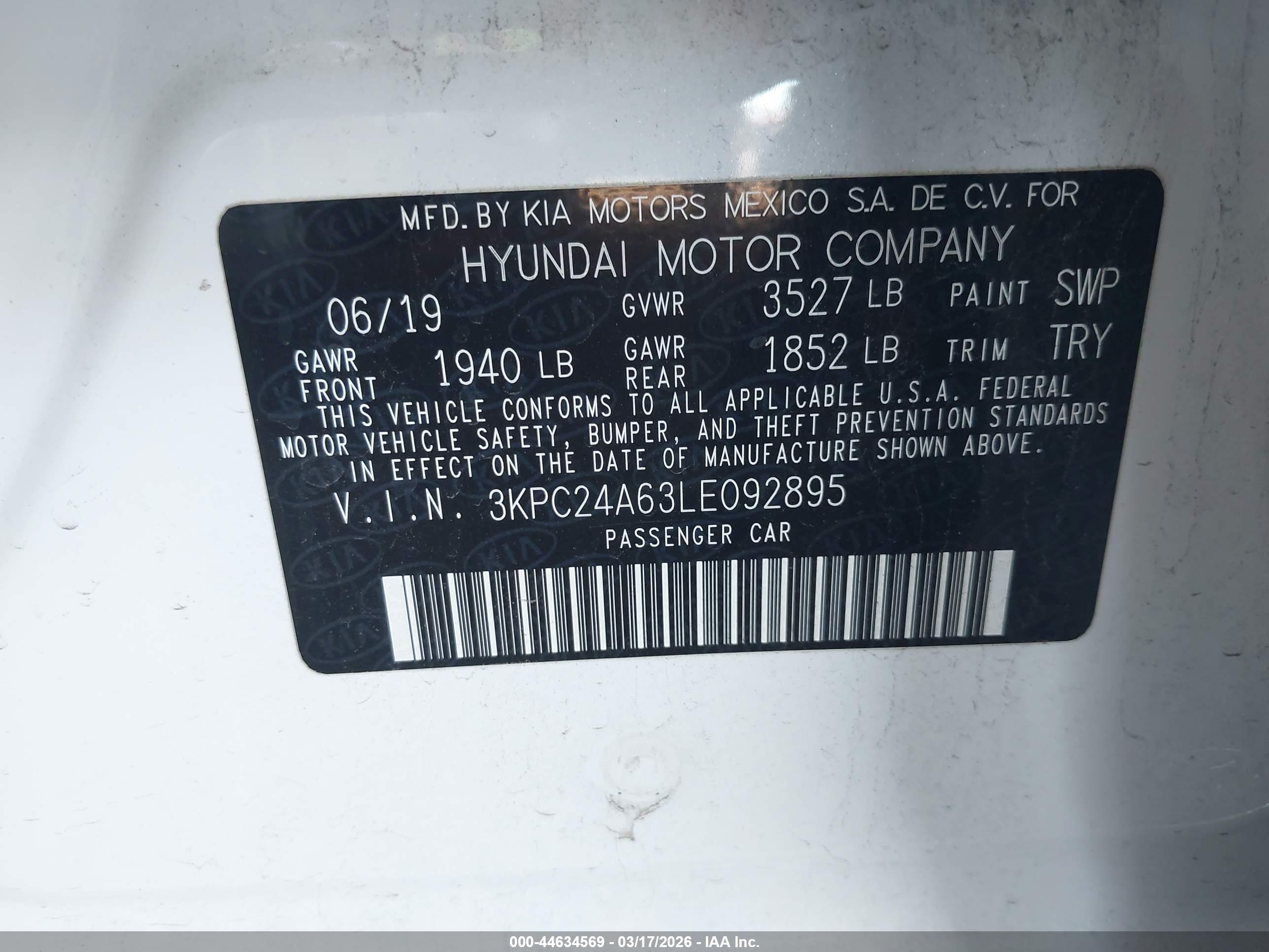 HYUNDAI ACCENT image 9