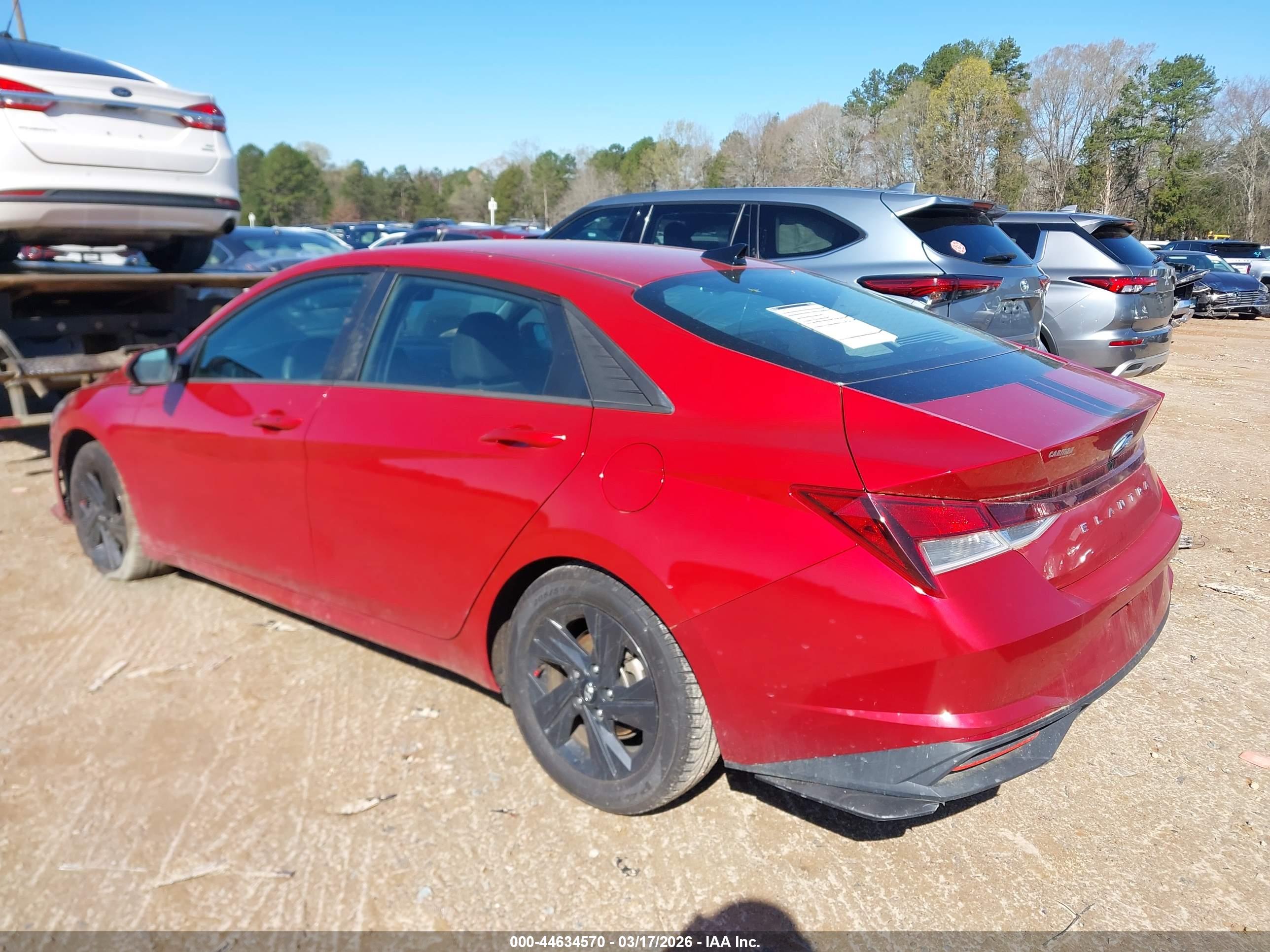 HYUNDAI ELANTRA image 3