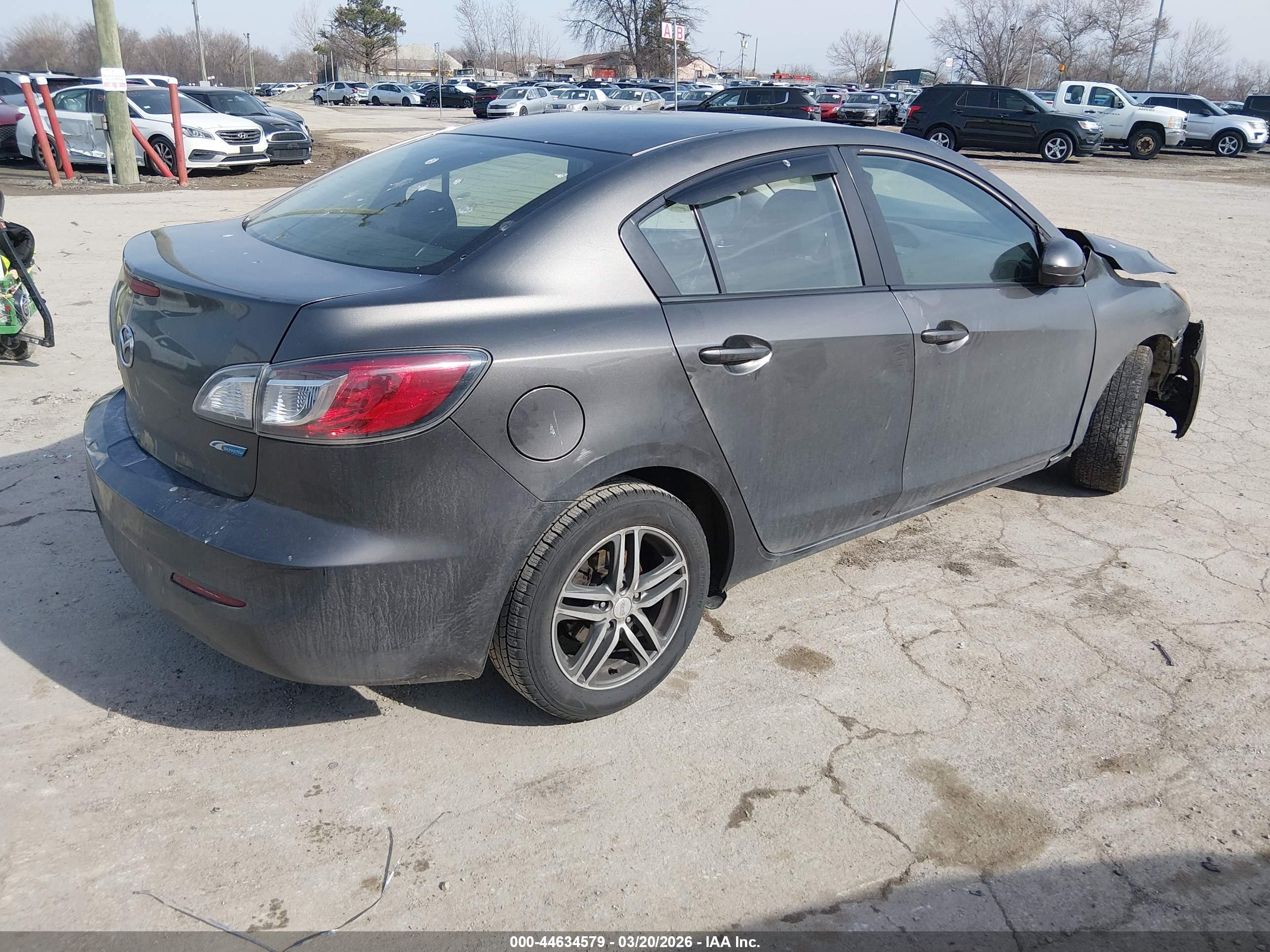 MAZDA MAZDA3 image 4