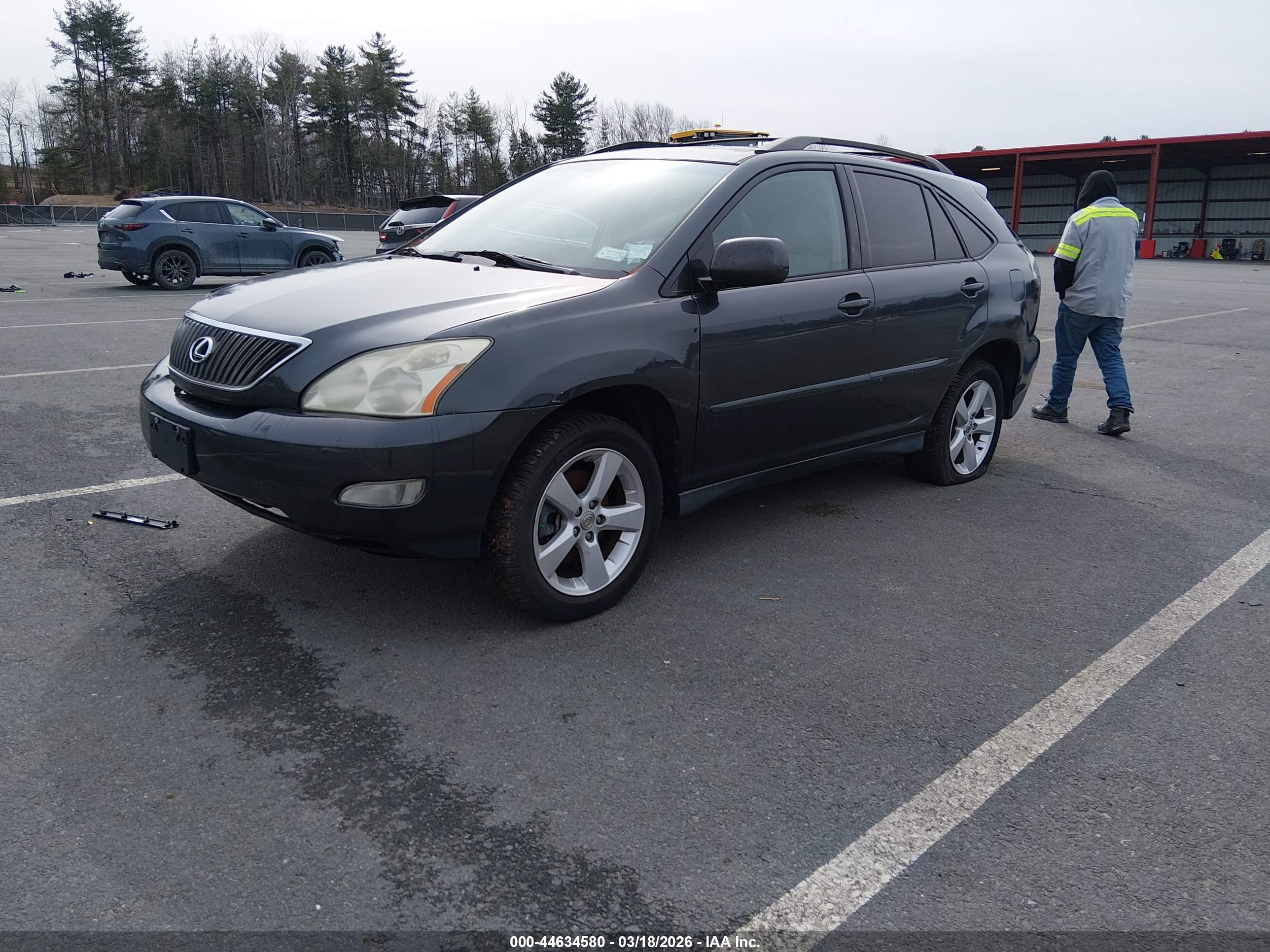 LEXUS RX image 2