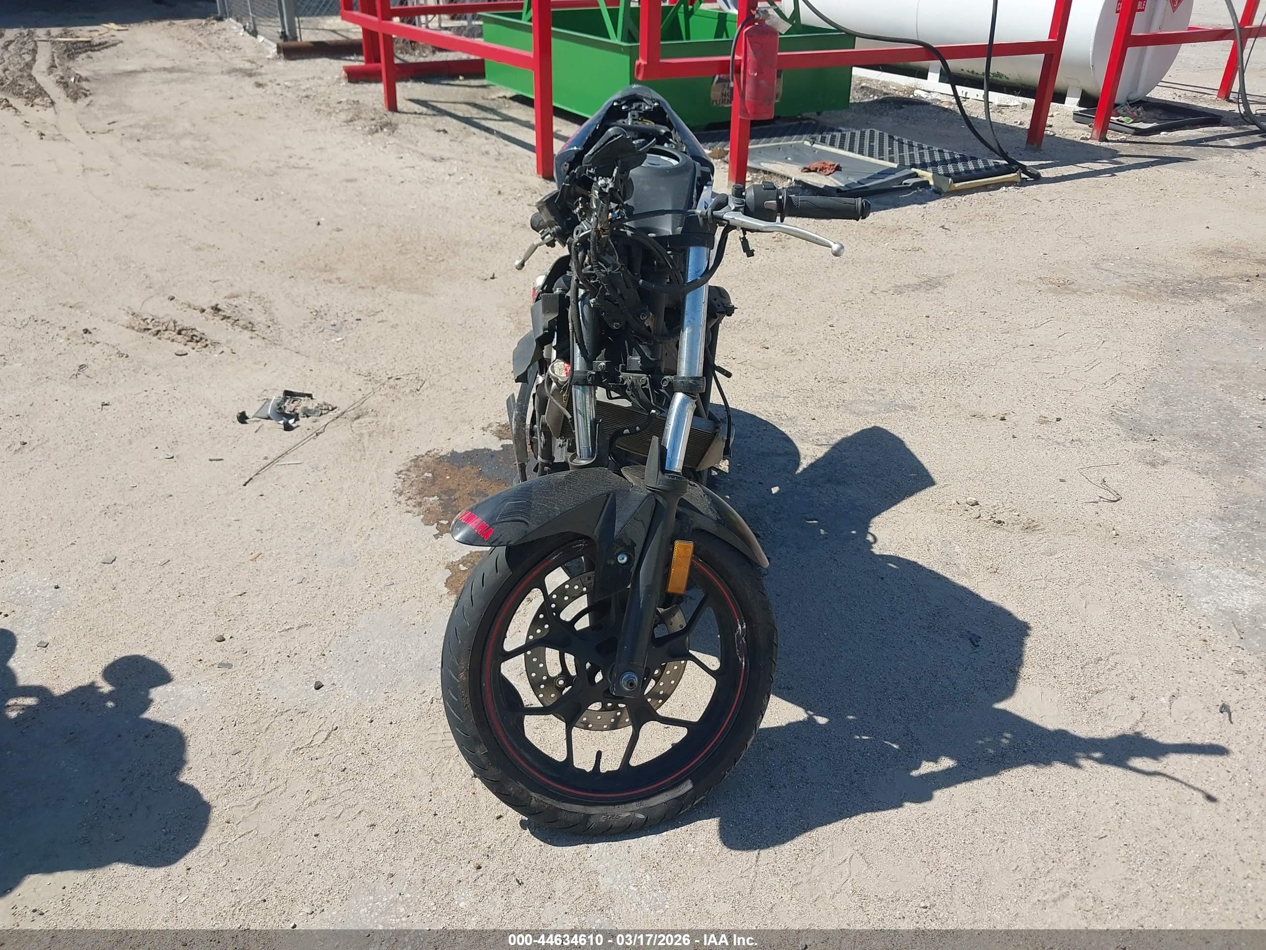 YAMAHA YZFR3 image 5