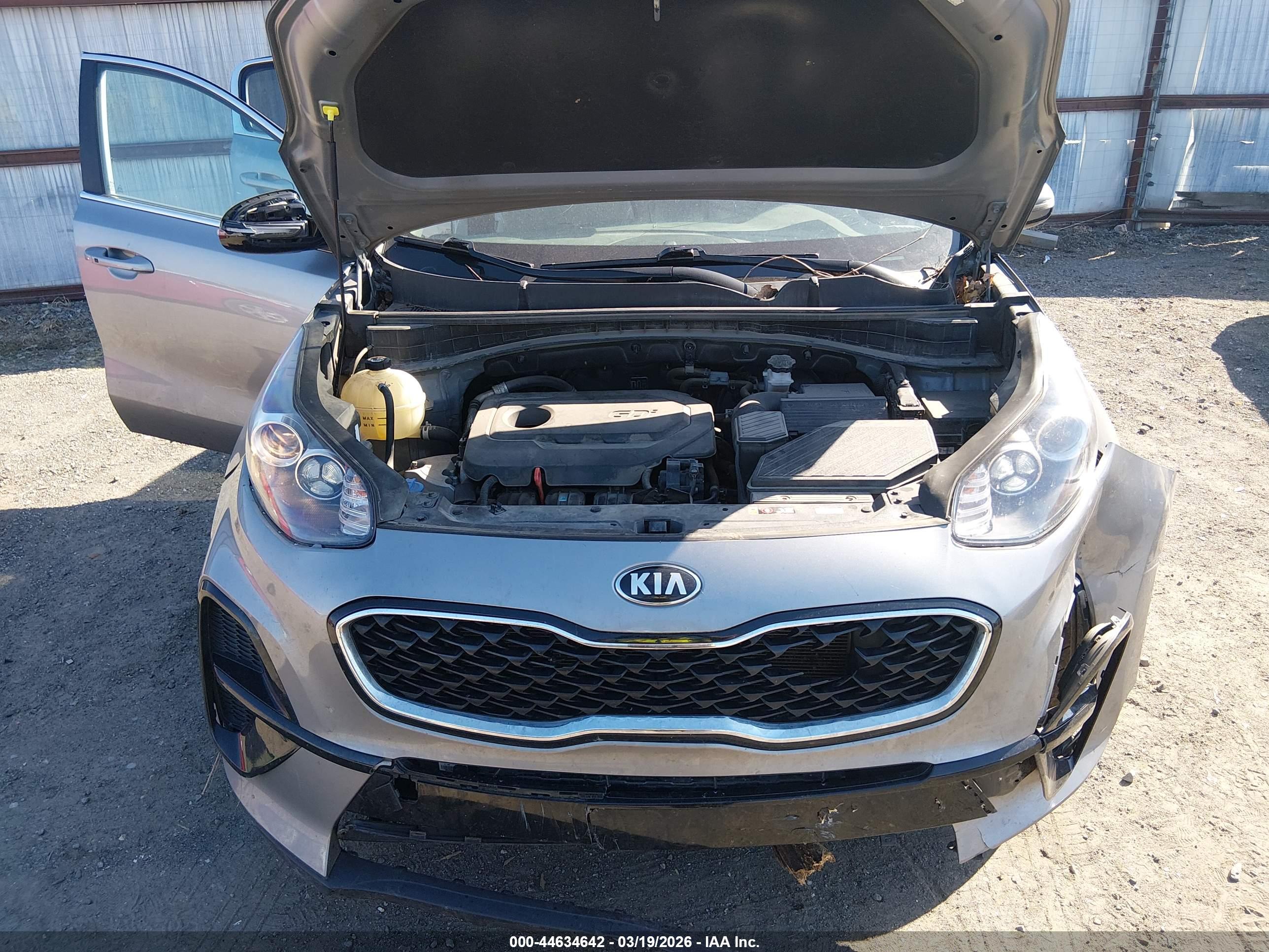 KIA SPORTAGE image 10