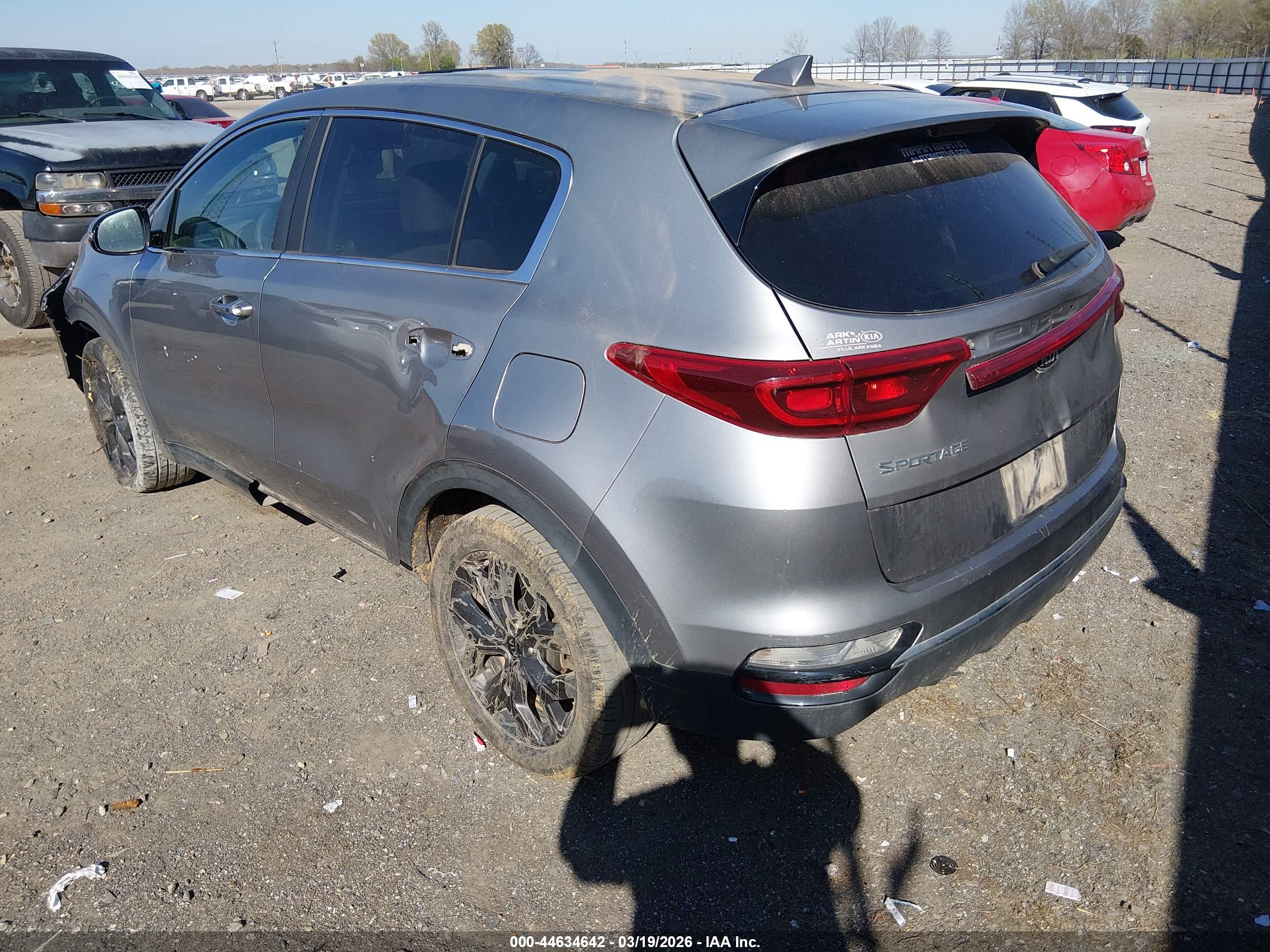 KIA SPORTAGE image 3