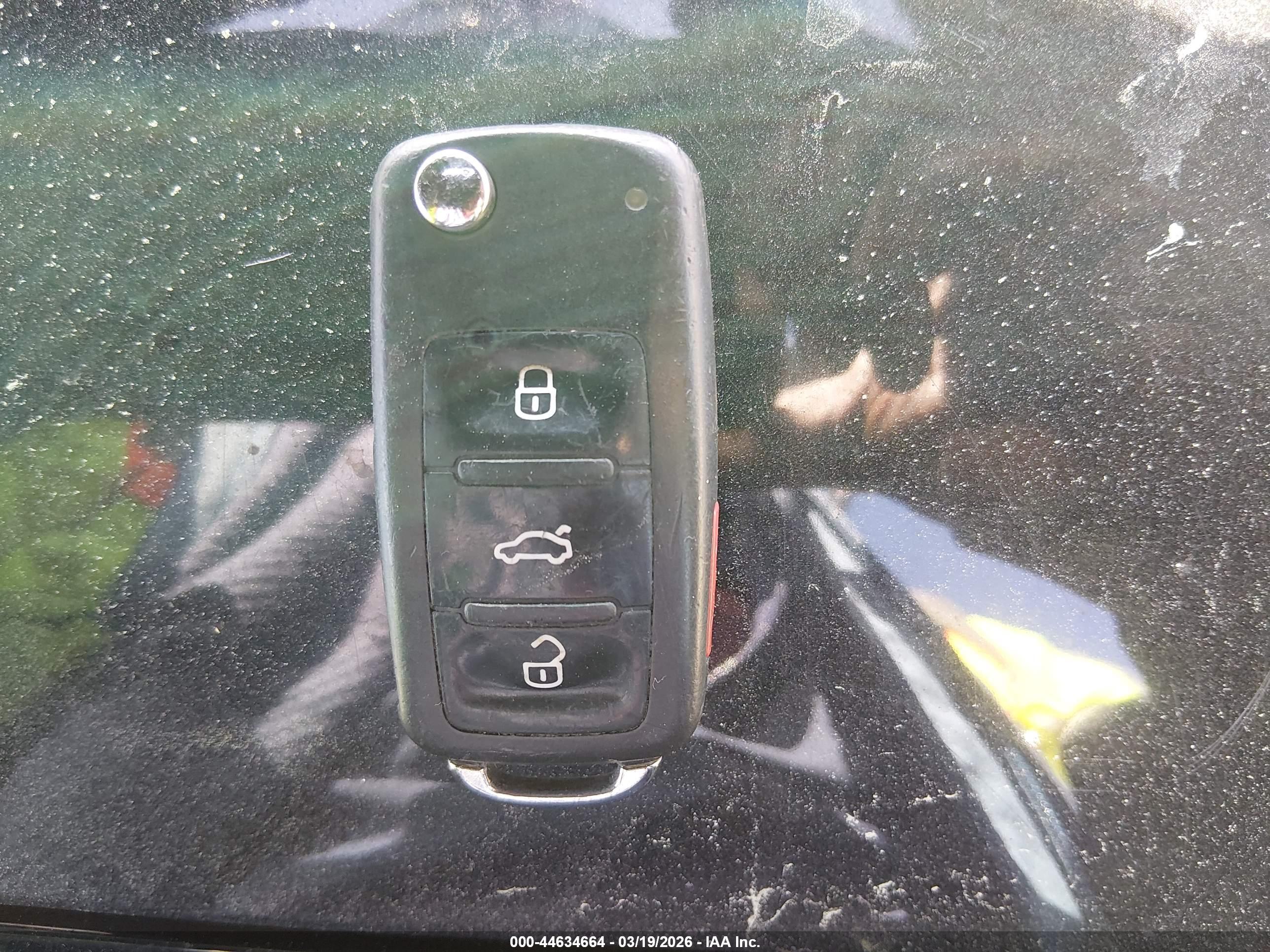 VOLKSWAGEN PASSAT image 11