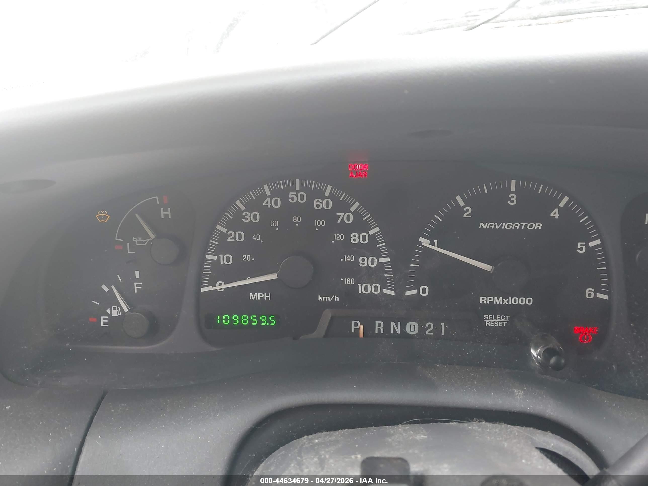LINCOLN NAVIGATOR image 7