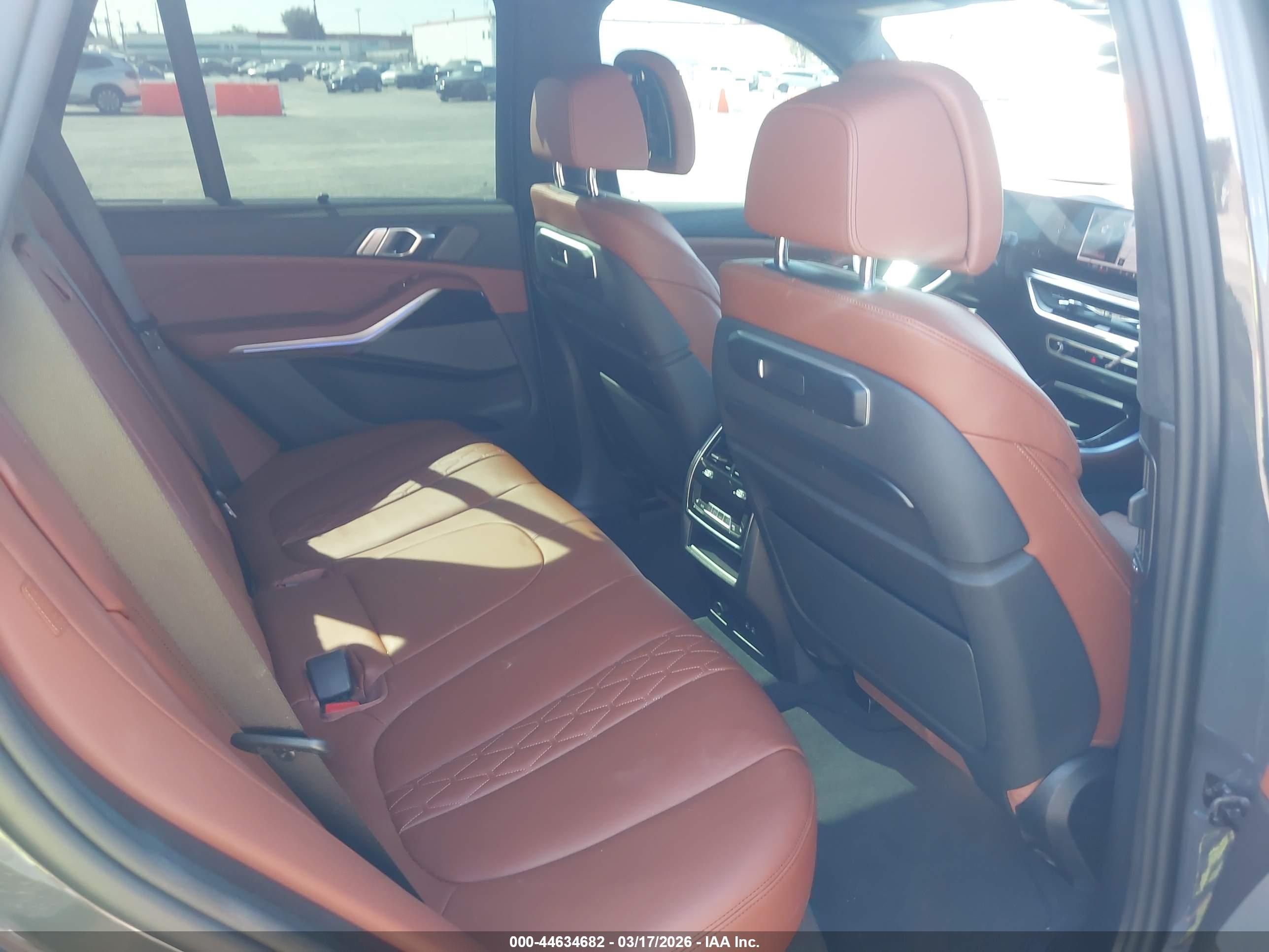 BMW X5 image 8