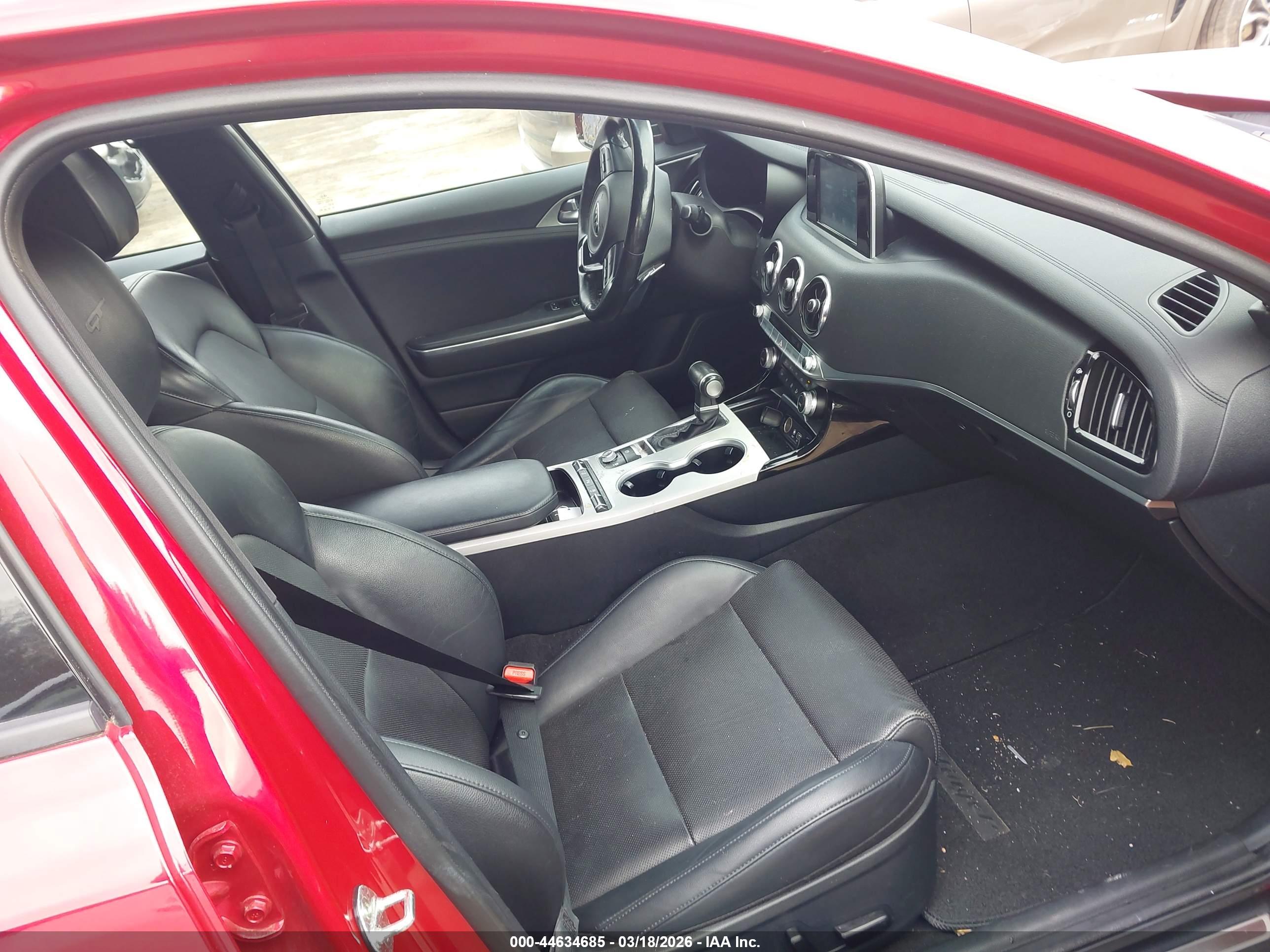 KIA STINGER image 5