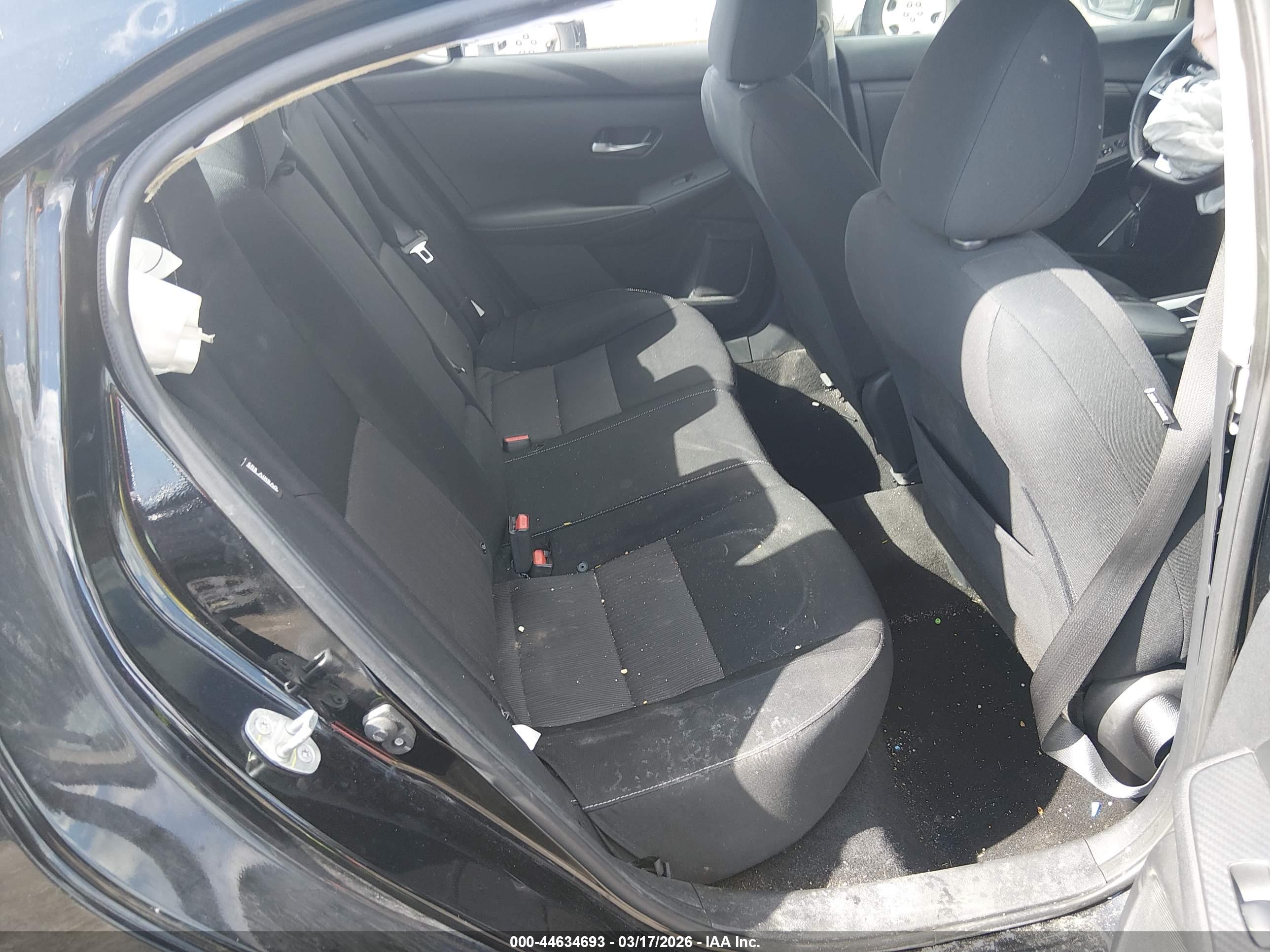 NISSAN SENTRA image 8