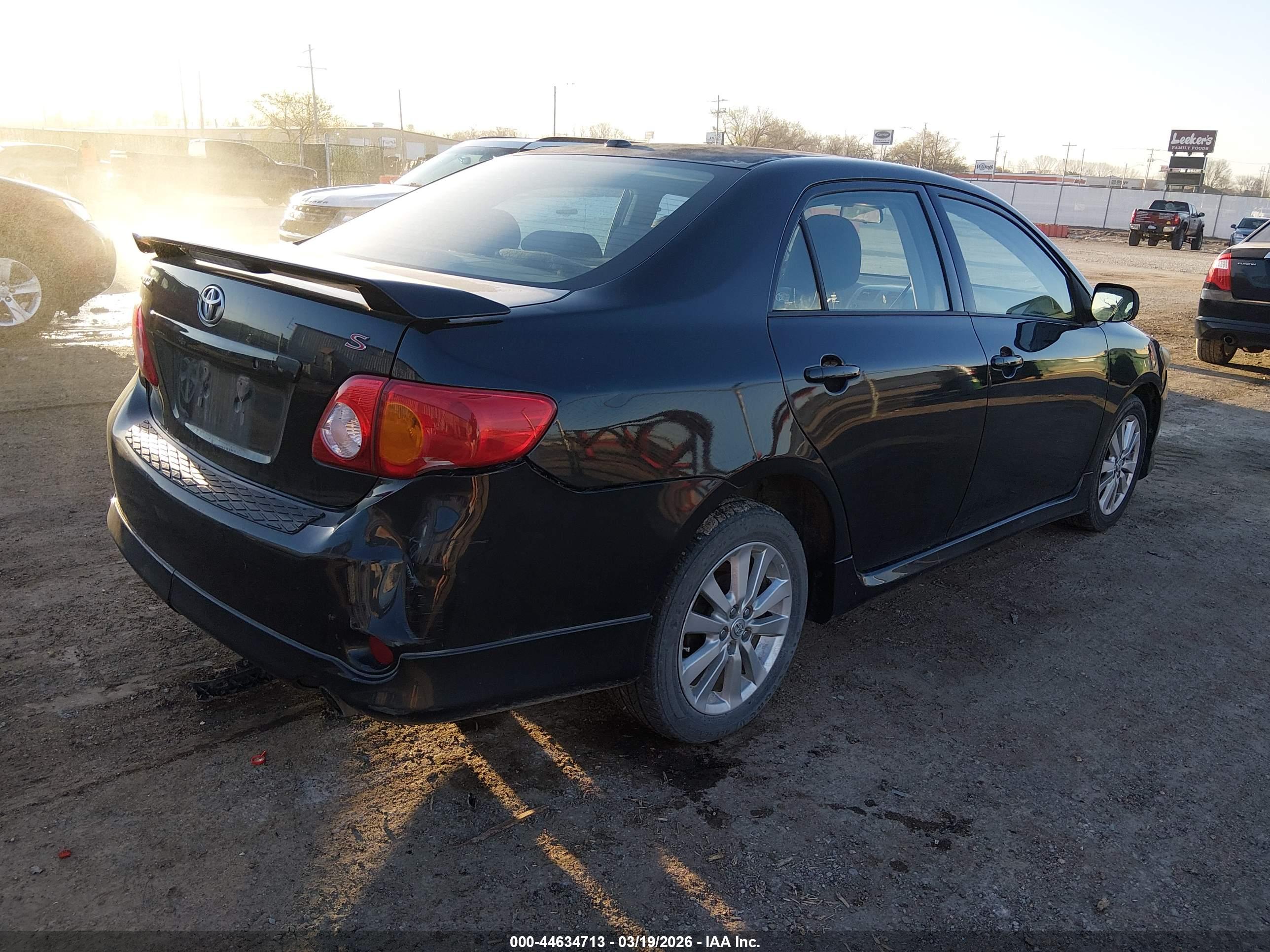 TOYOTA COROLLA image 4