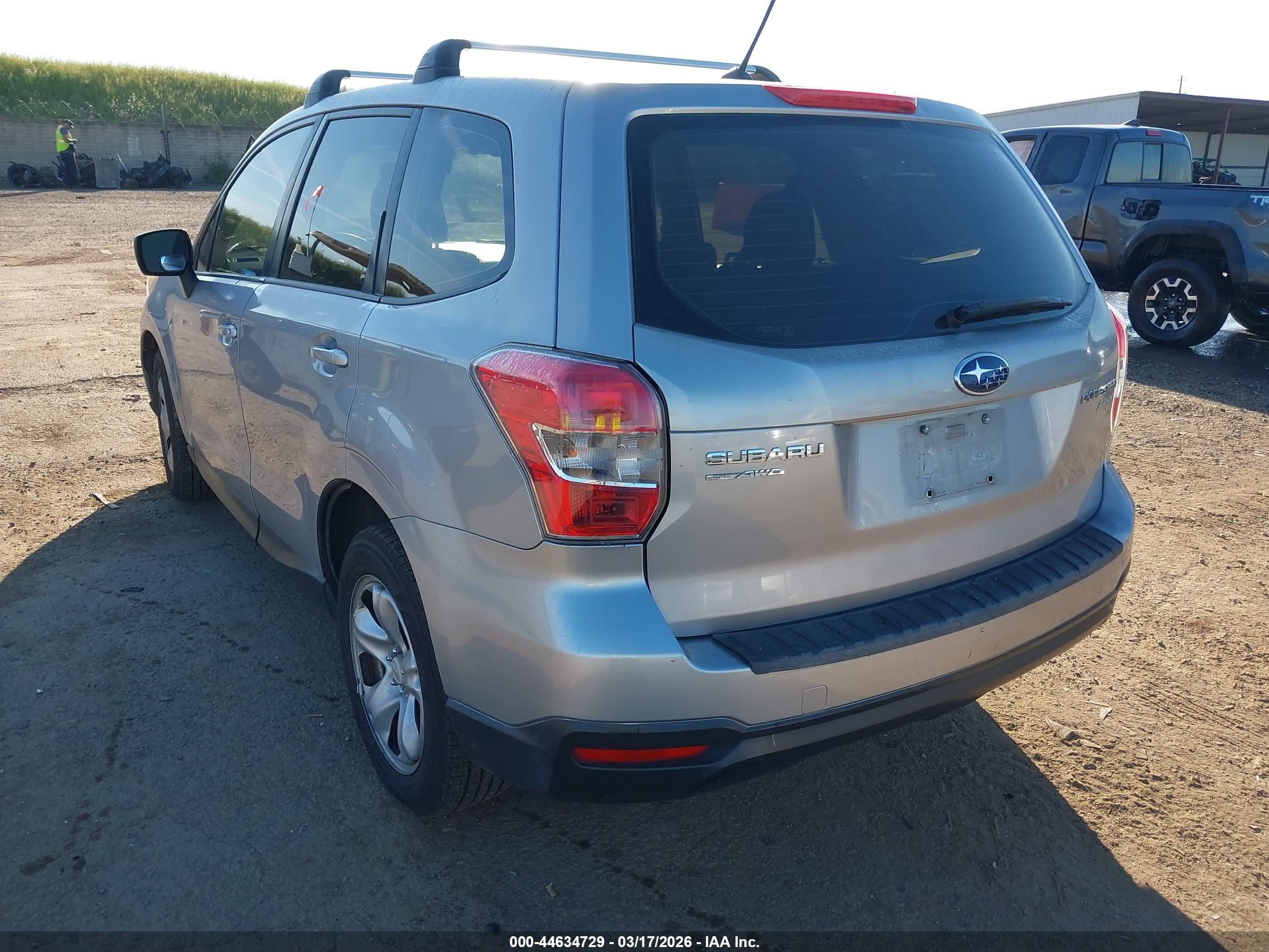 SUBARU FORESTER image 3