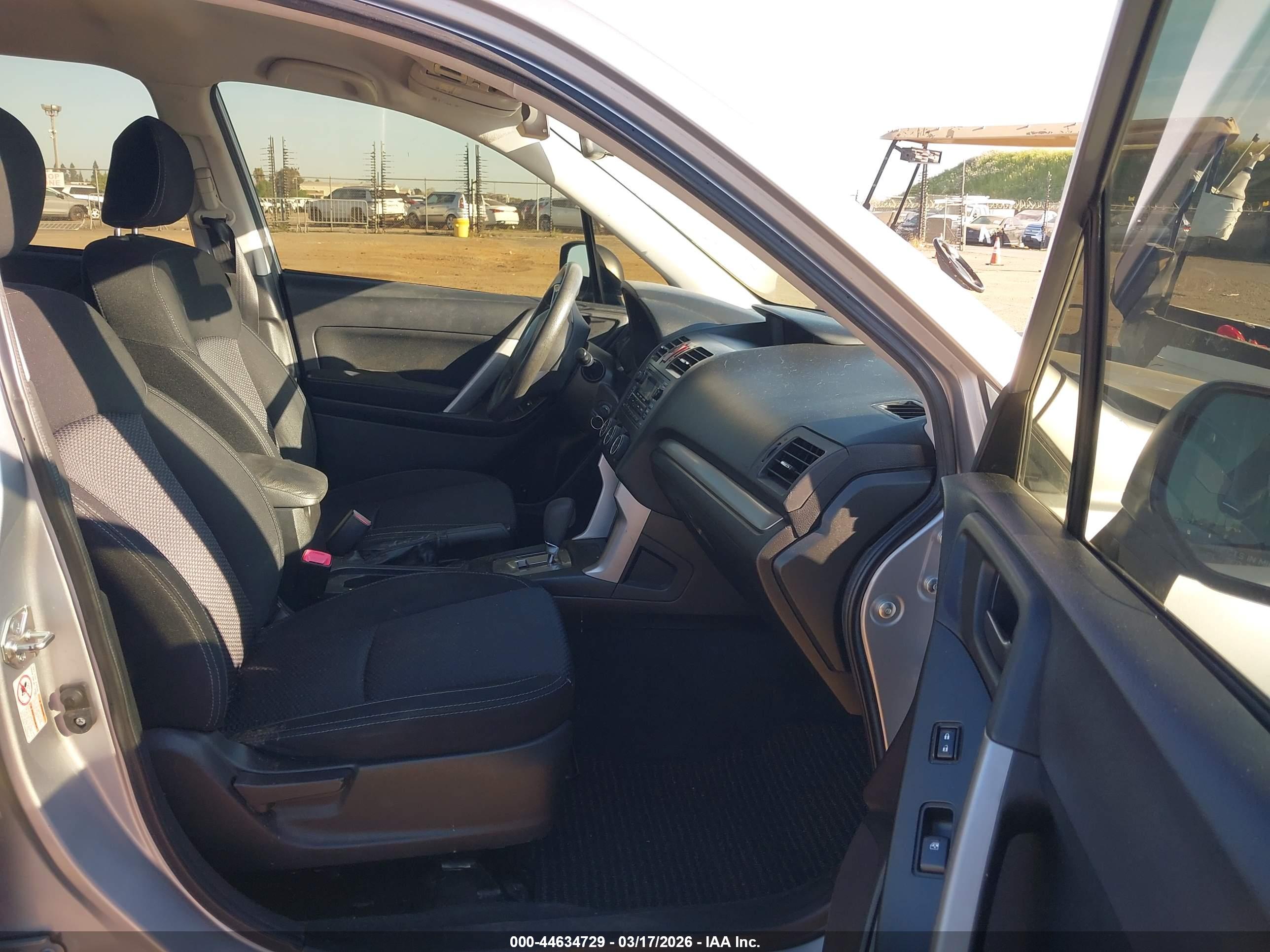 SUBARU FORESTER image 5