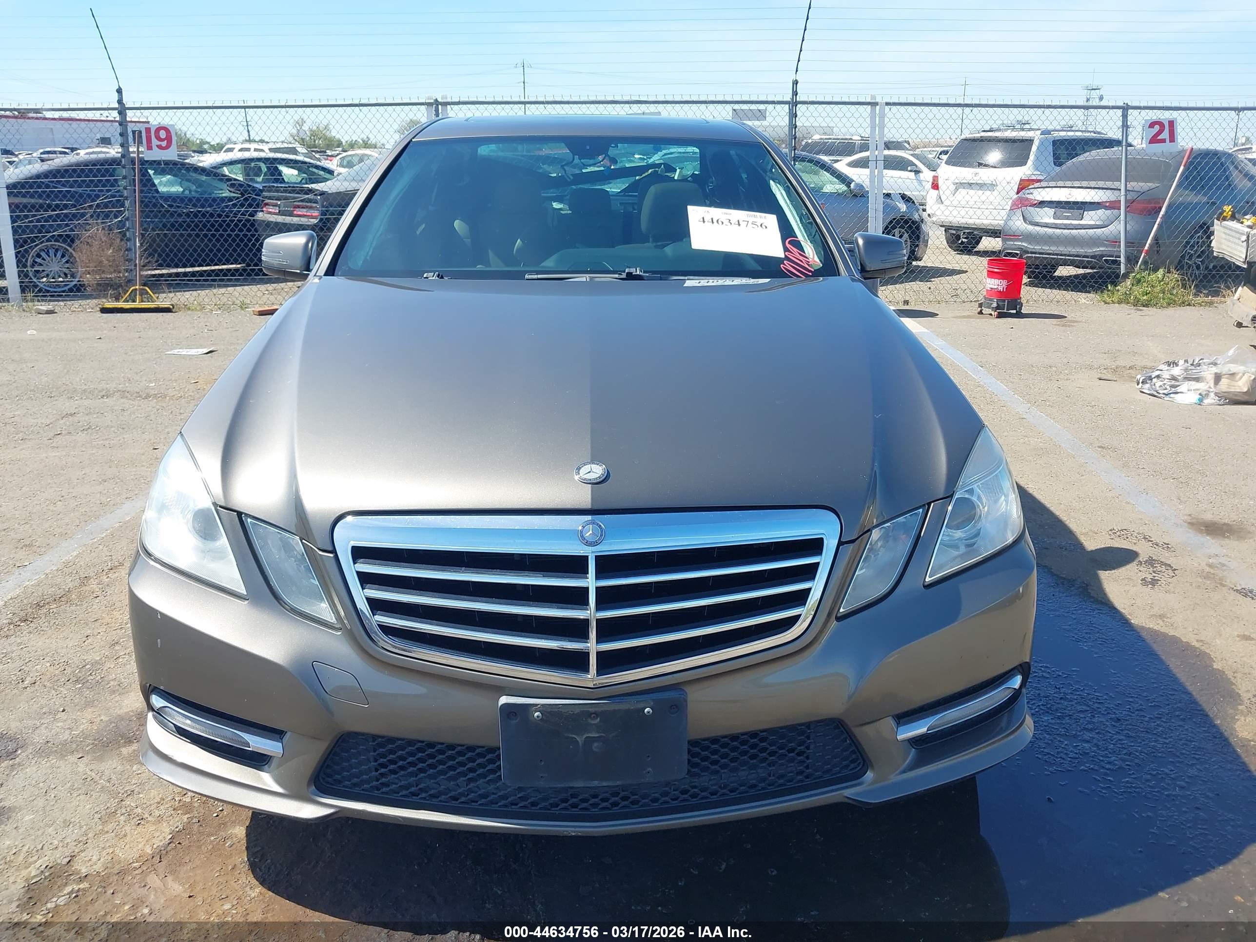 MERCEDES-BENZ E image 6