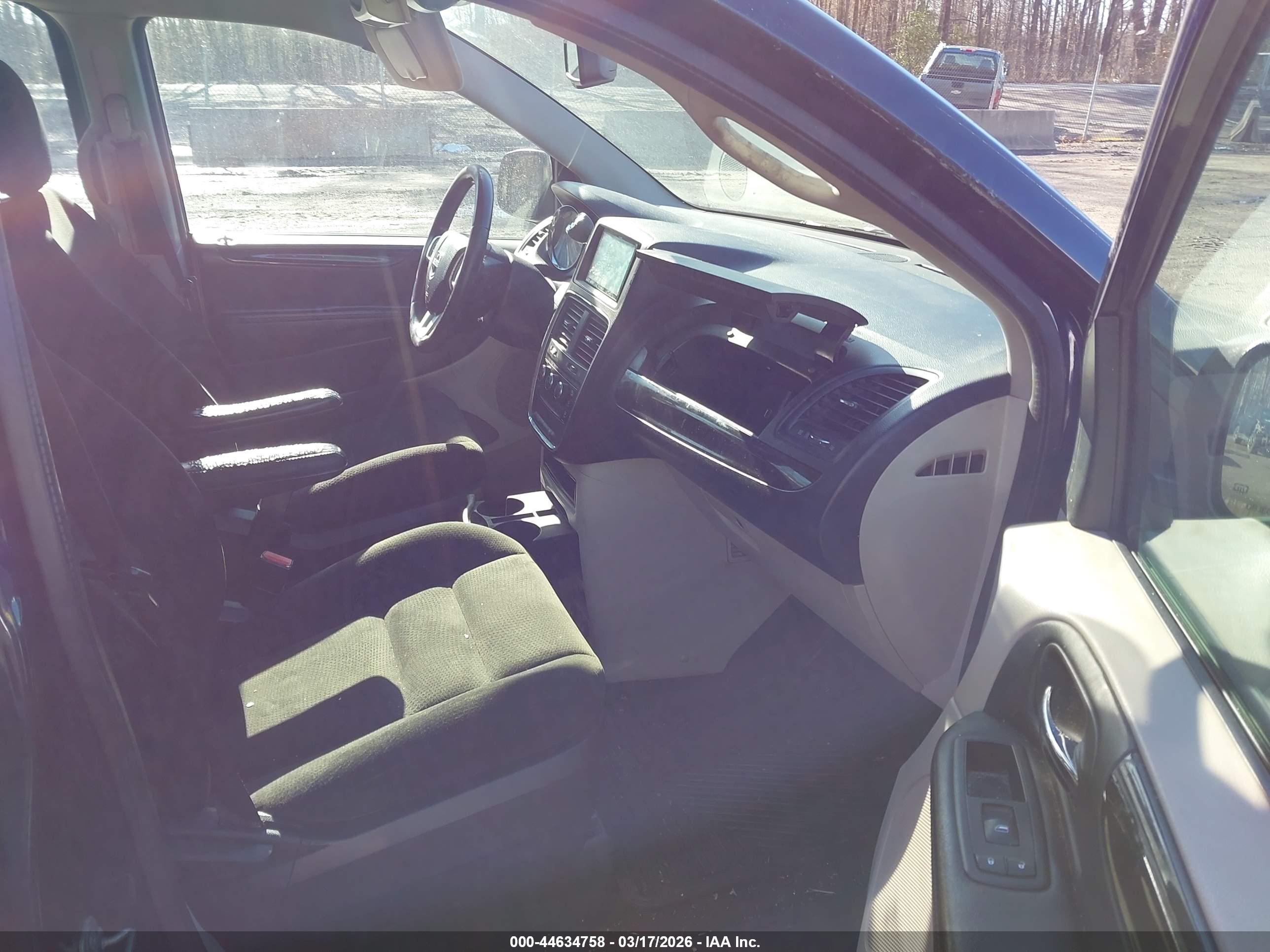 DODGE GRAND image 5