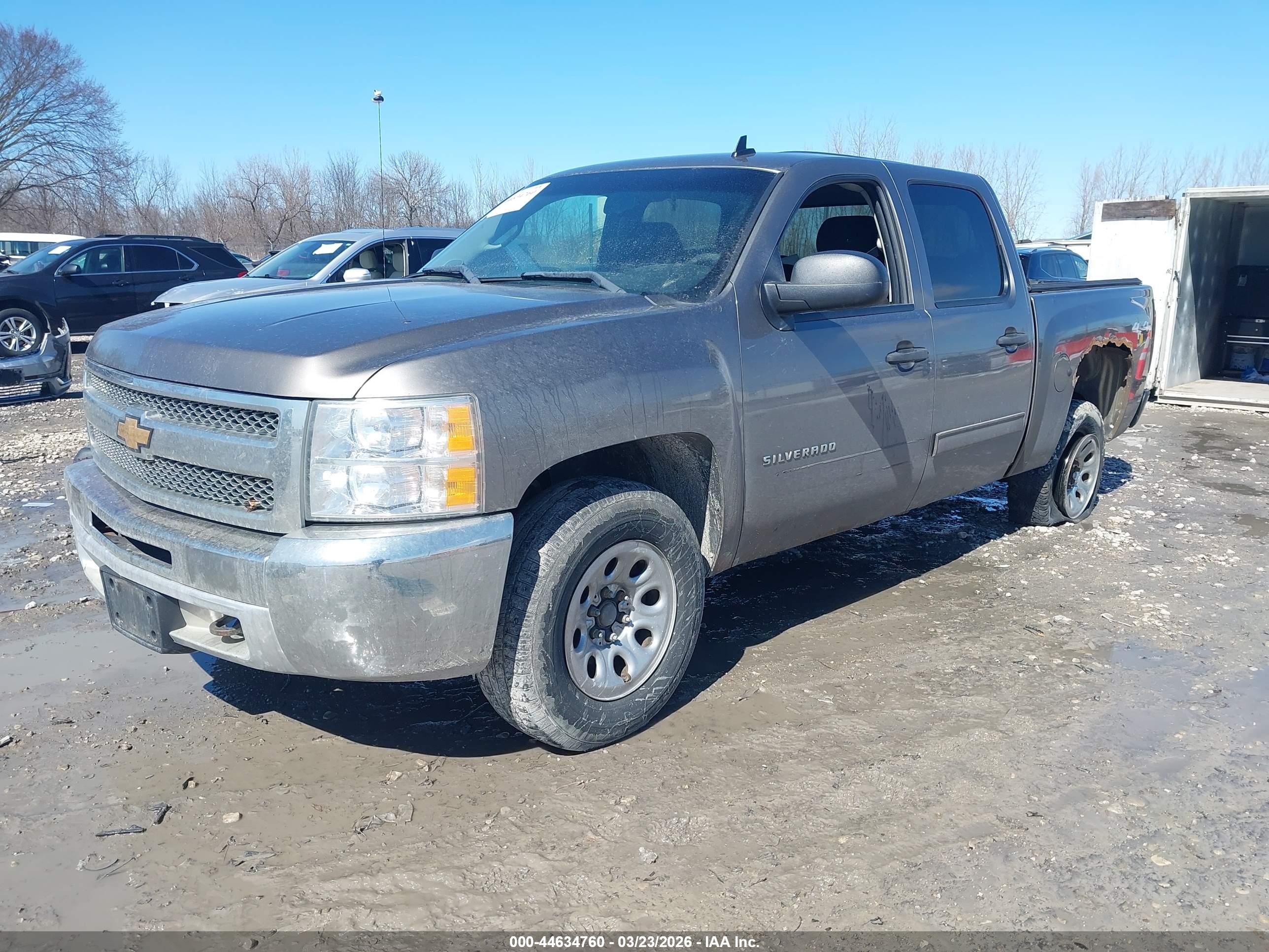 CHEVROLET SILVERADO image 2