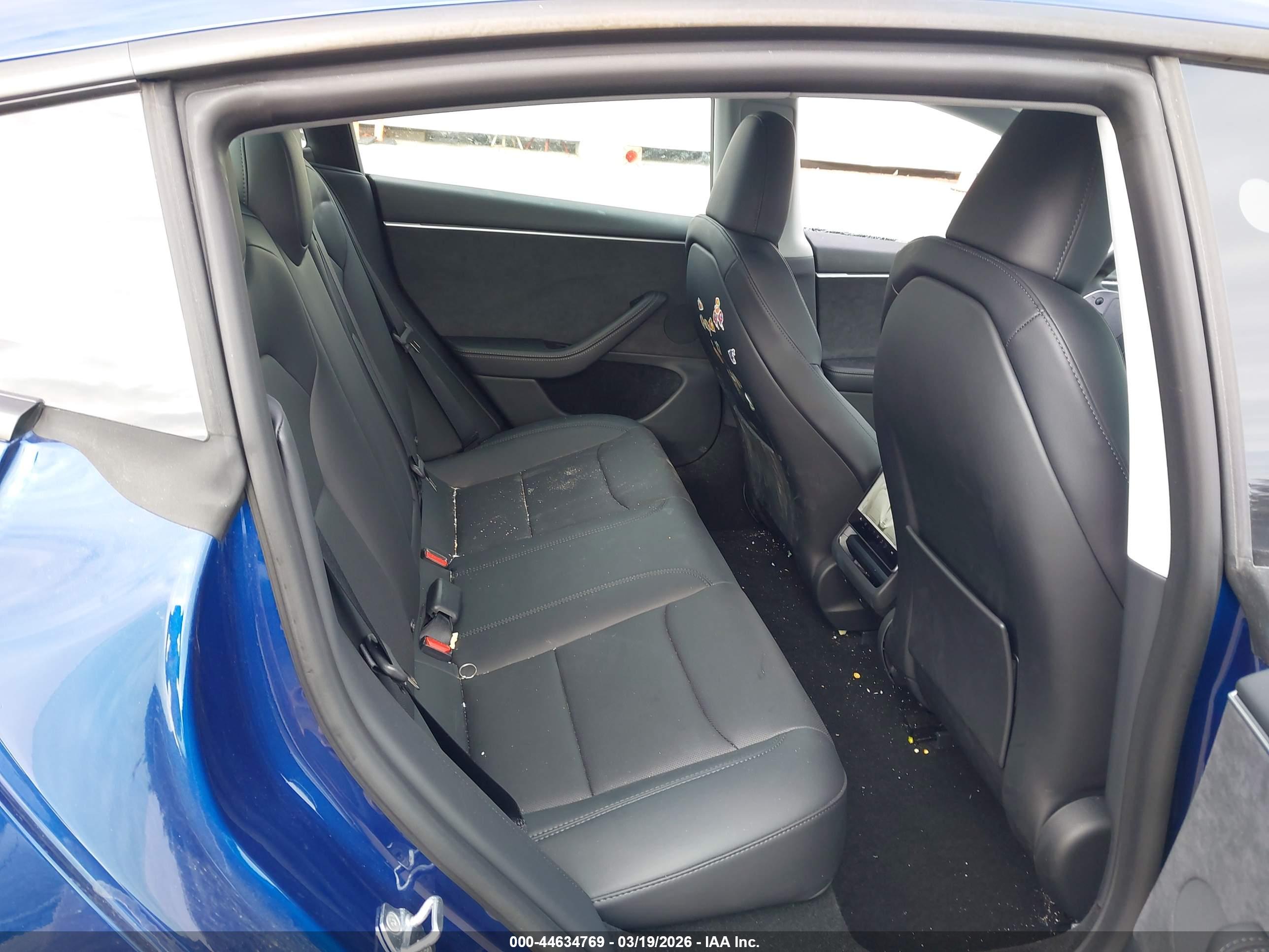 TESLA MODEL image 8