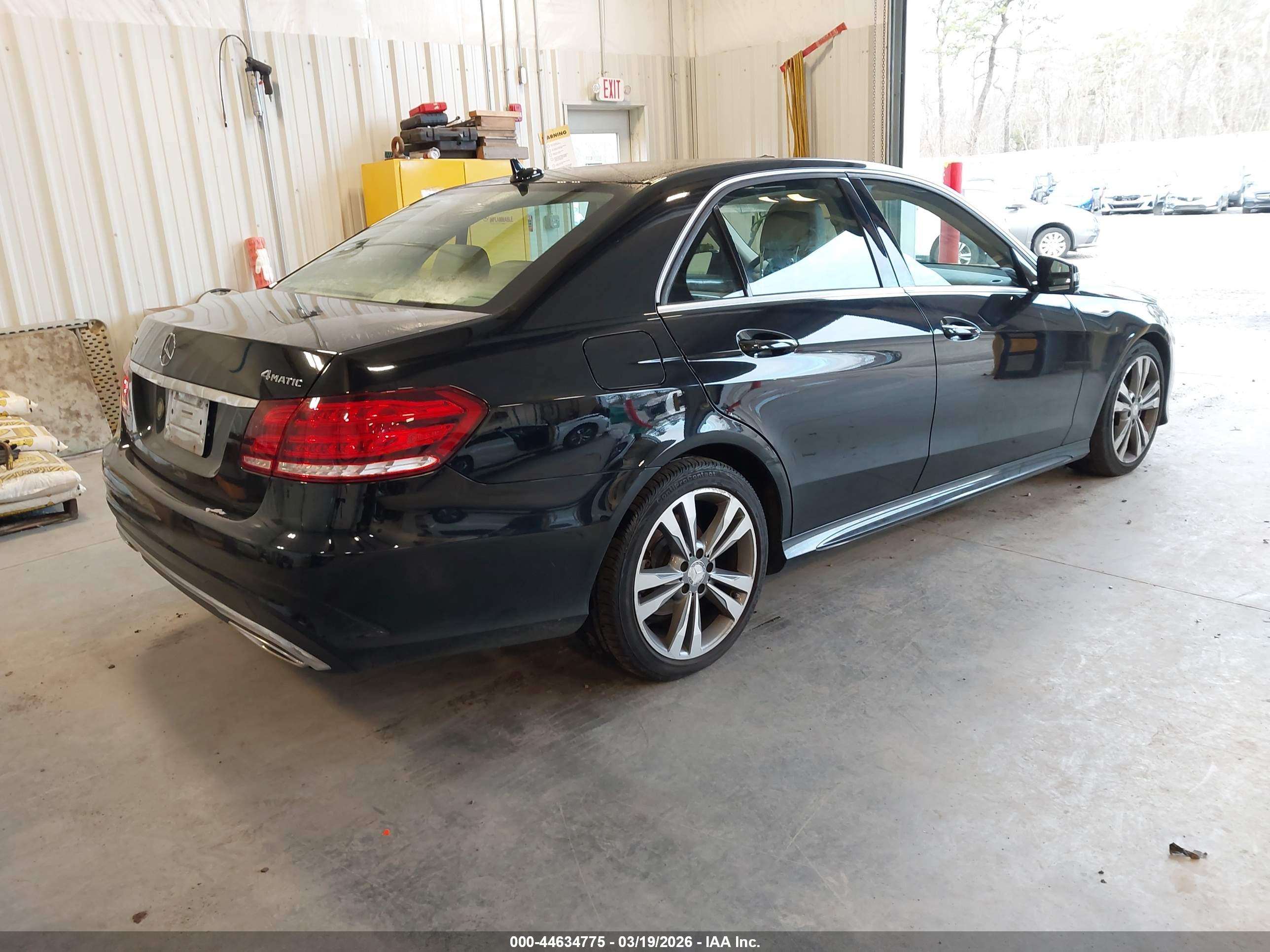 MERCEDES-BENZ E image 4