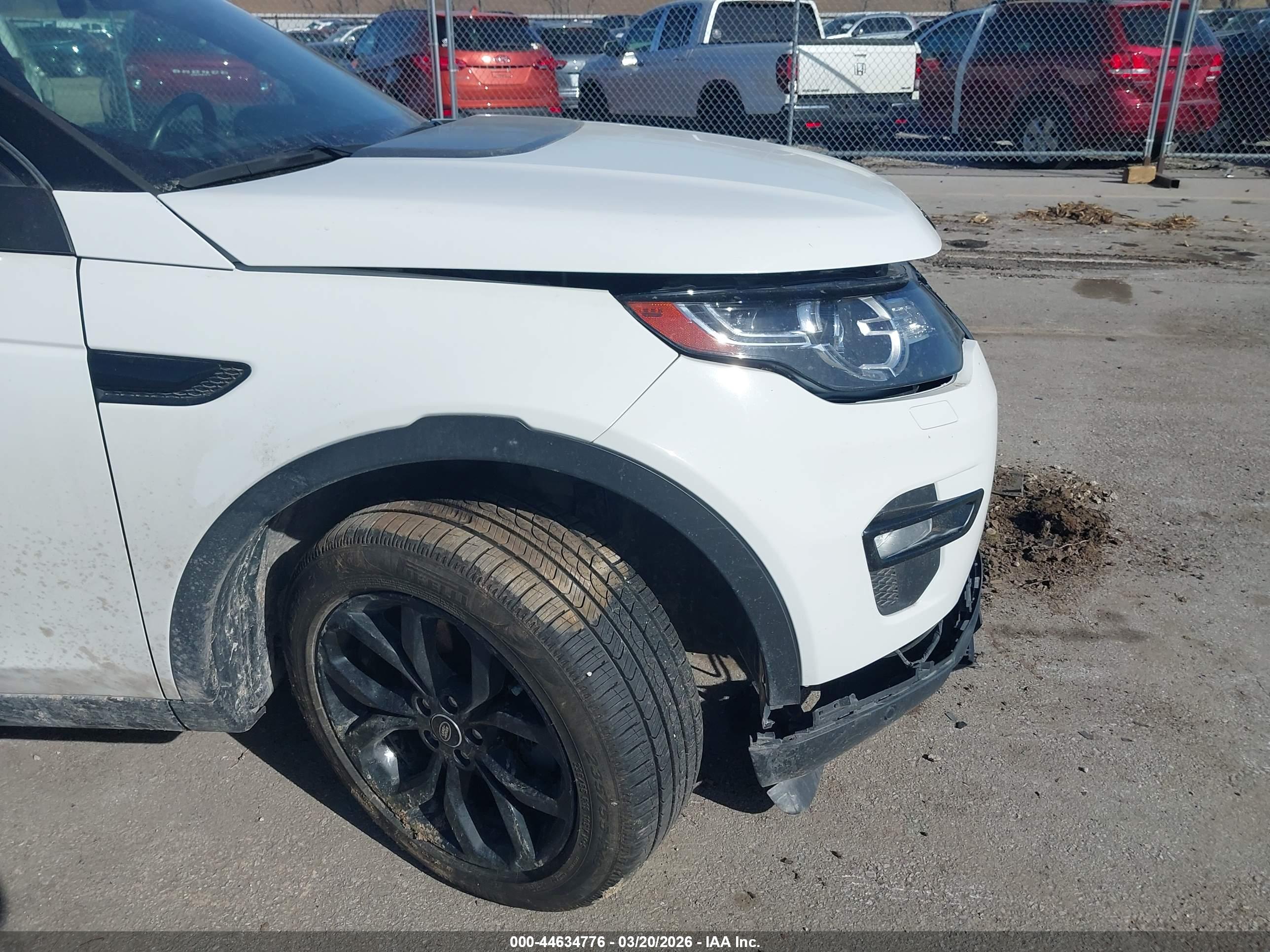 LAND ROVER image 6