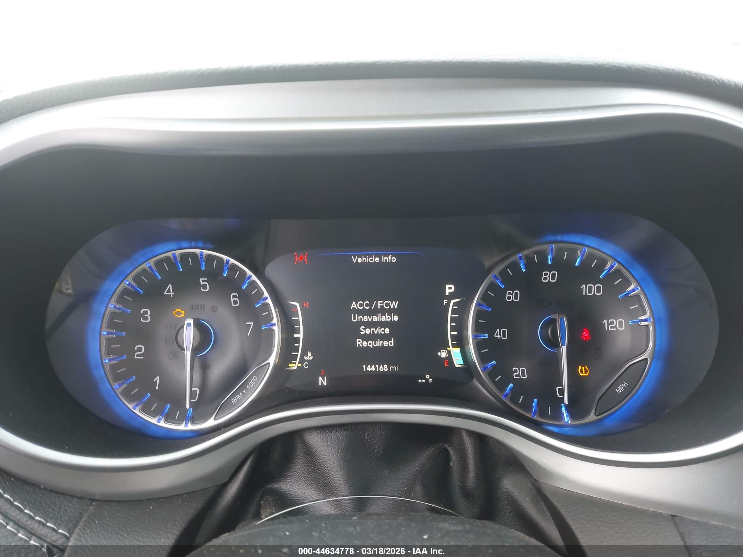 CHRYSLER PACIFICA image 7