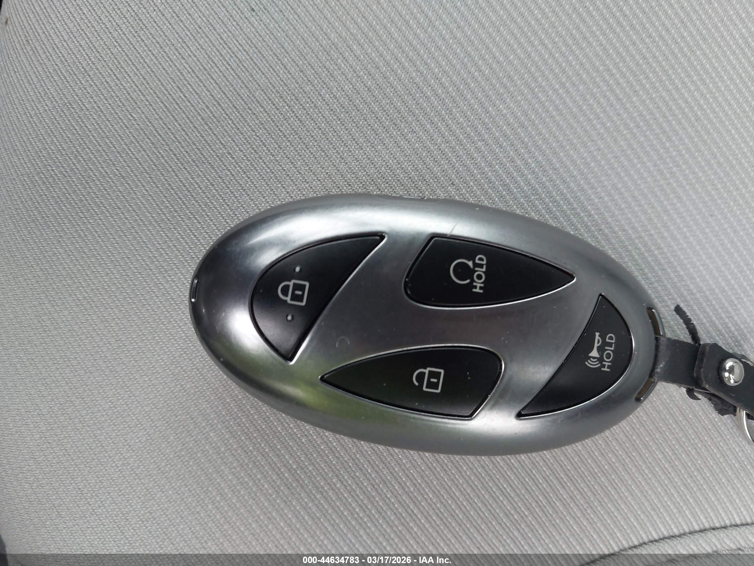 HYUNDAI TUCSON image 11