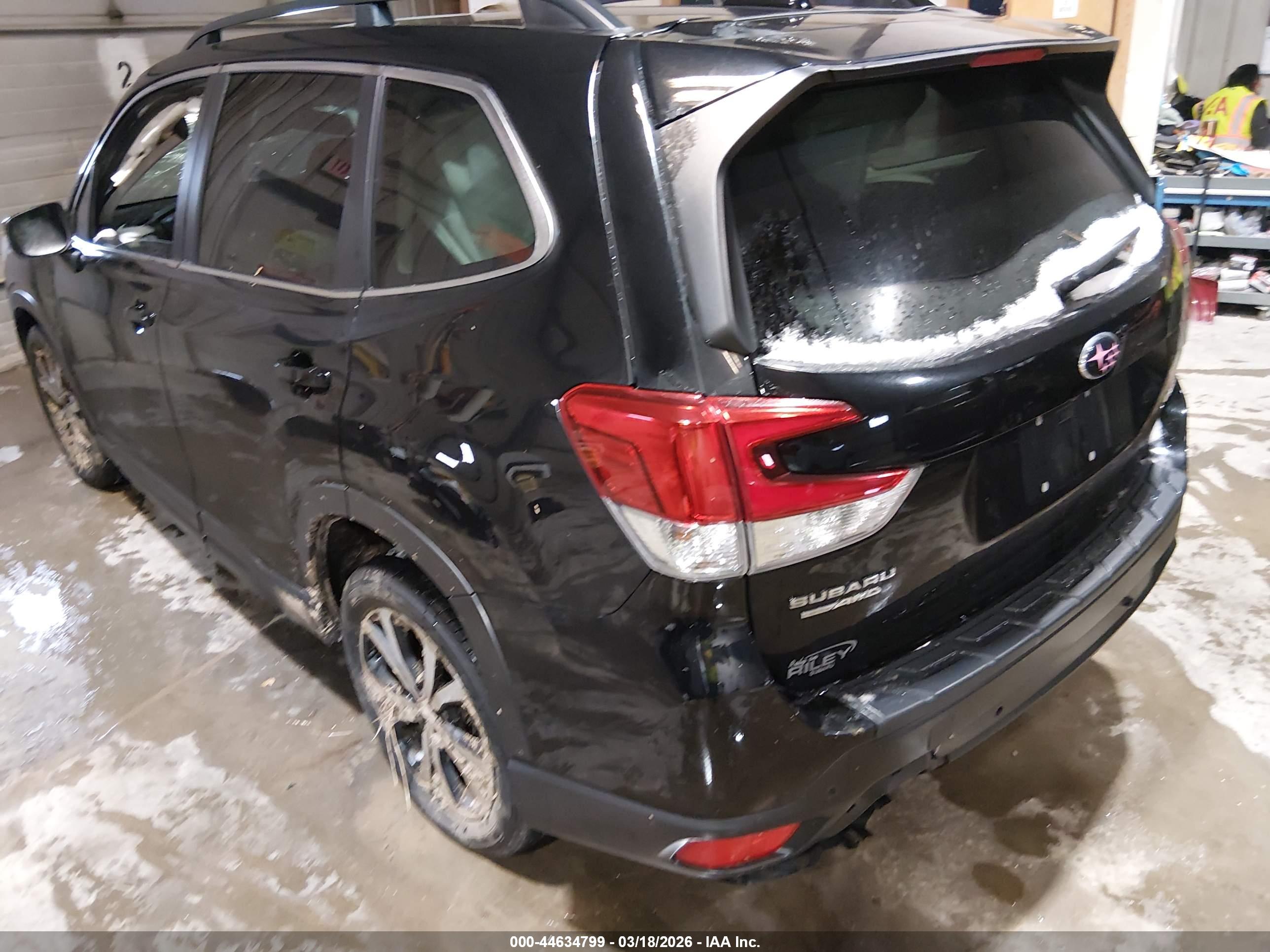 SUBARU FORESTER image 3