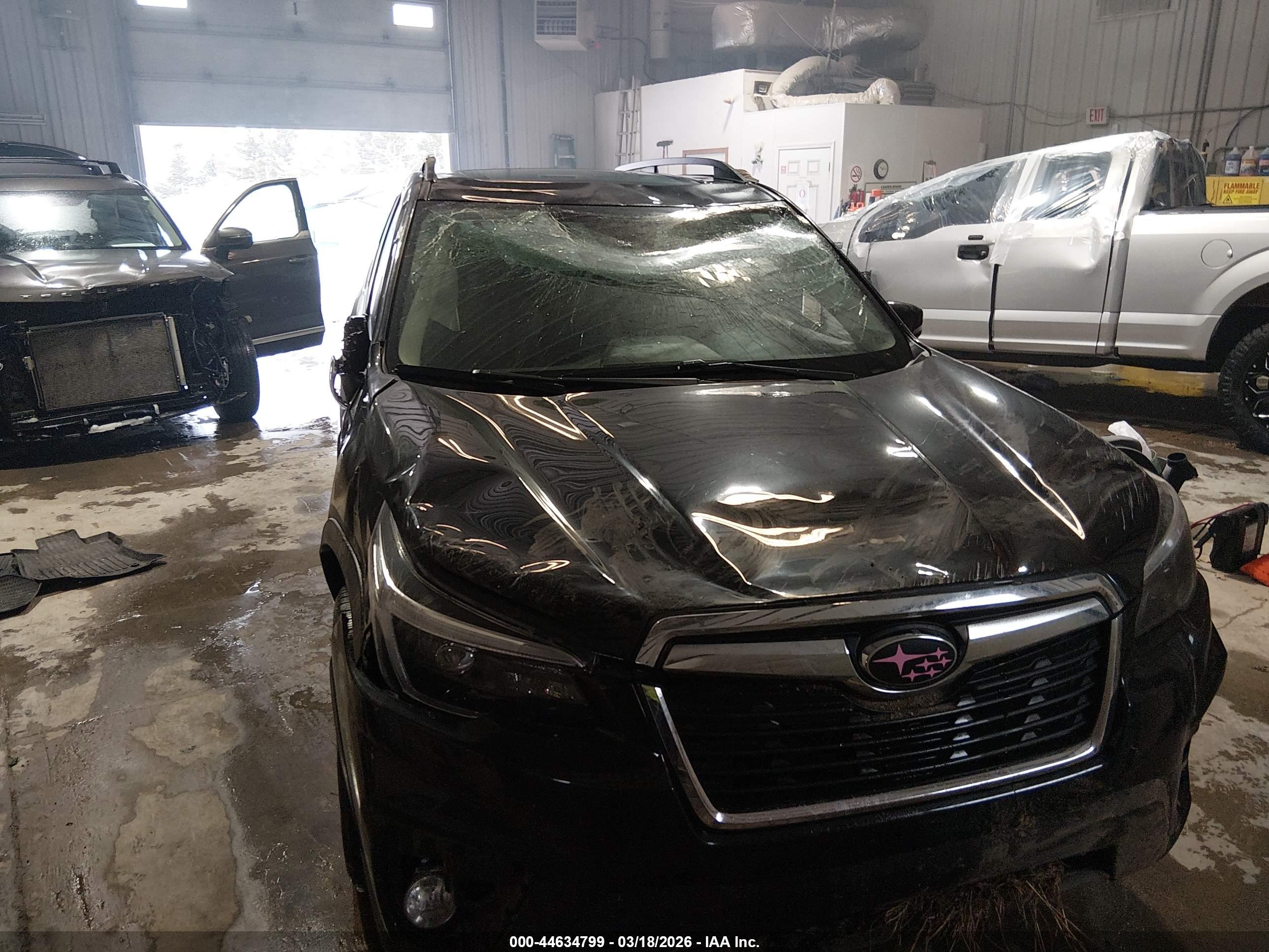 SUBARU FORESTER image 6