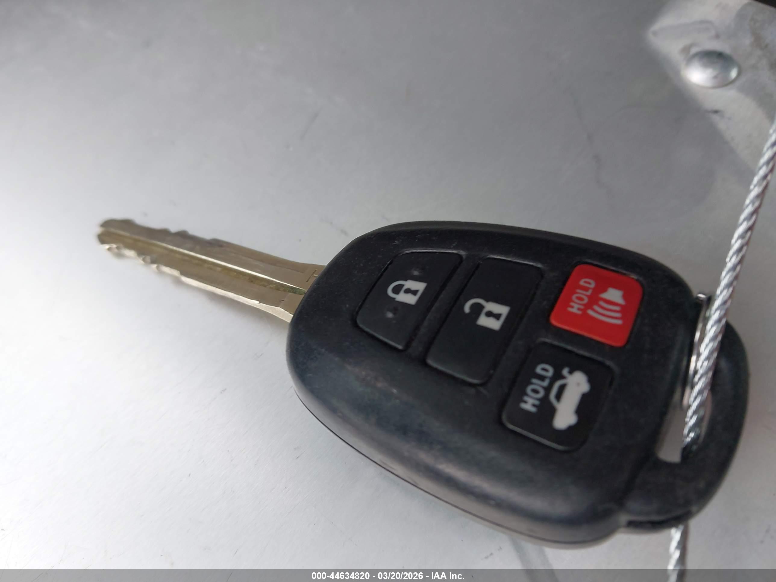 TOYOTA CAMRY image 11